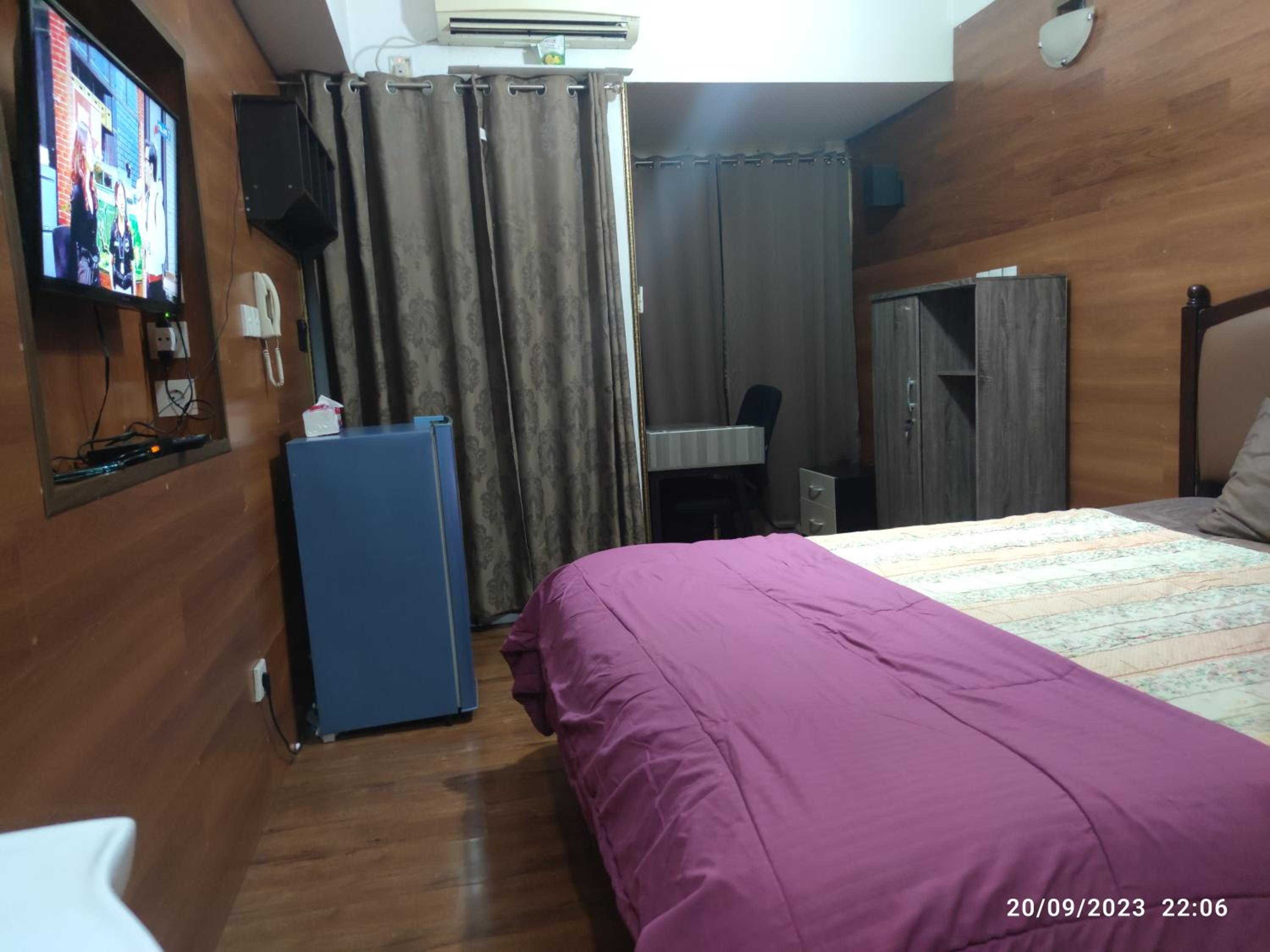 hotel room