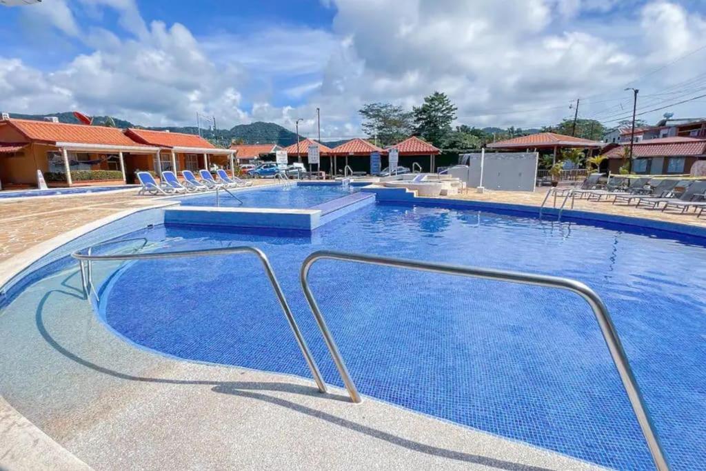 Villa Paraíso banano 9, near to the beach & Pool