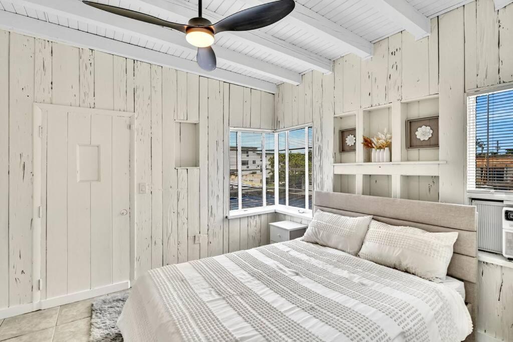 New Year and Holiday Charming Miami Riverfront Stay!