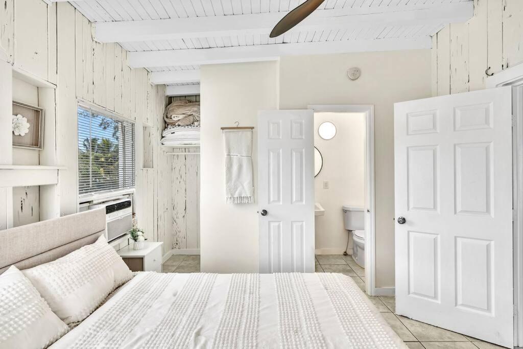 New Year and Holiday Charming Miami Riverfront Stay!
