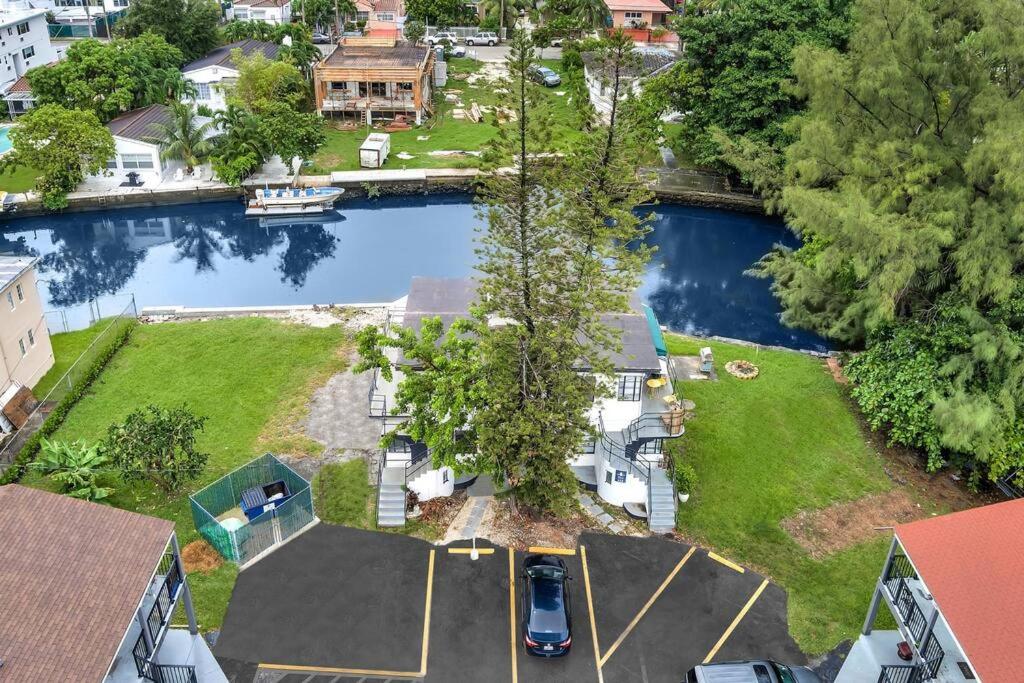 New Year and Holiday Charming Miami Riverfront Stay!