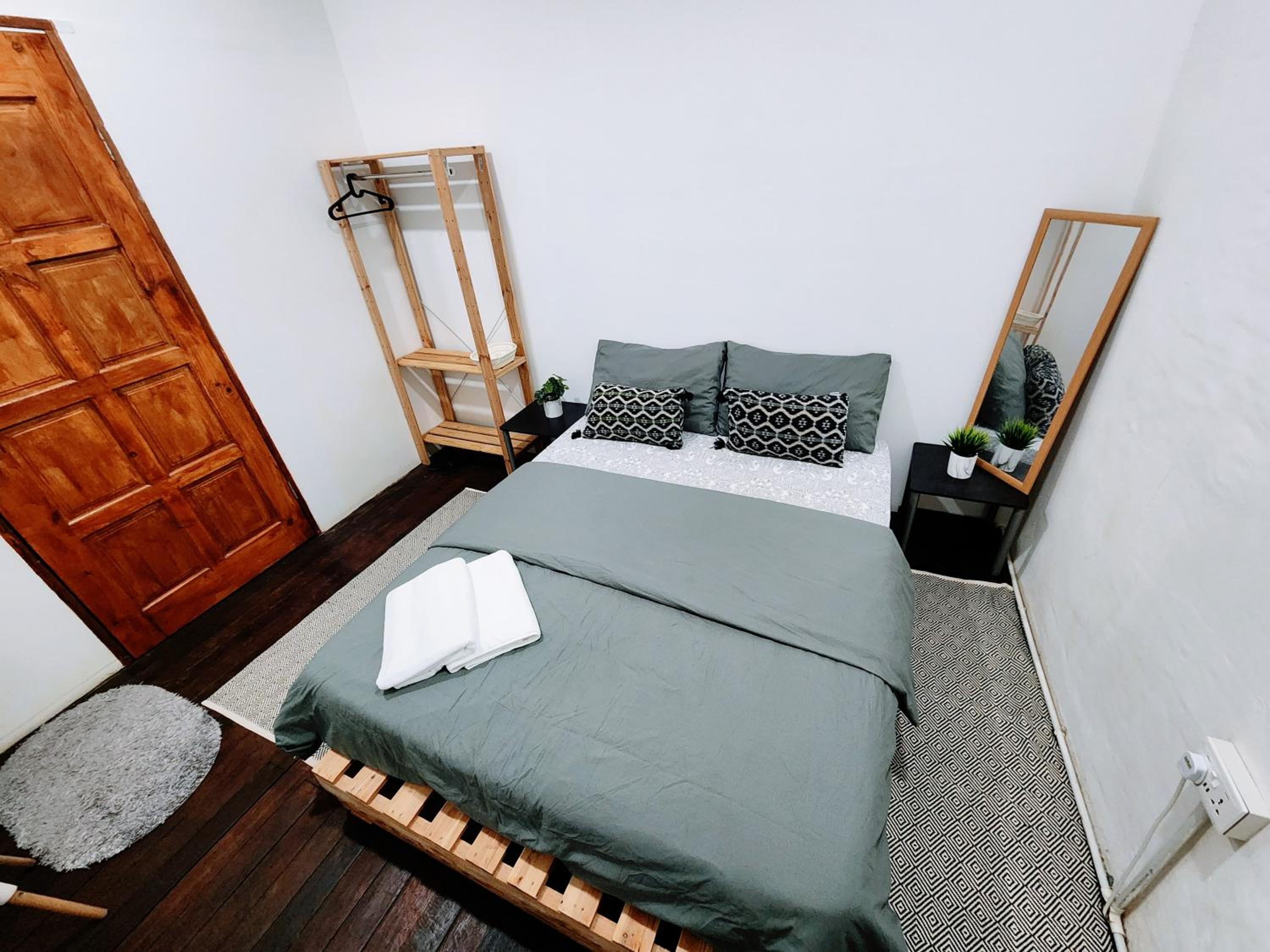 Upspot Kuching Waterfront Premium Hostel
