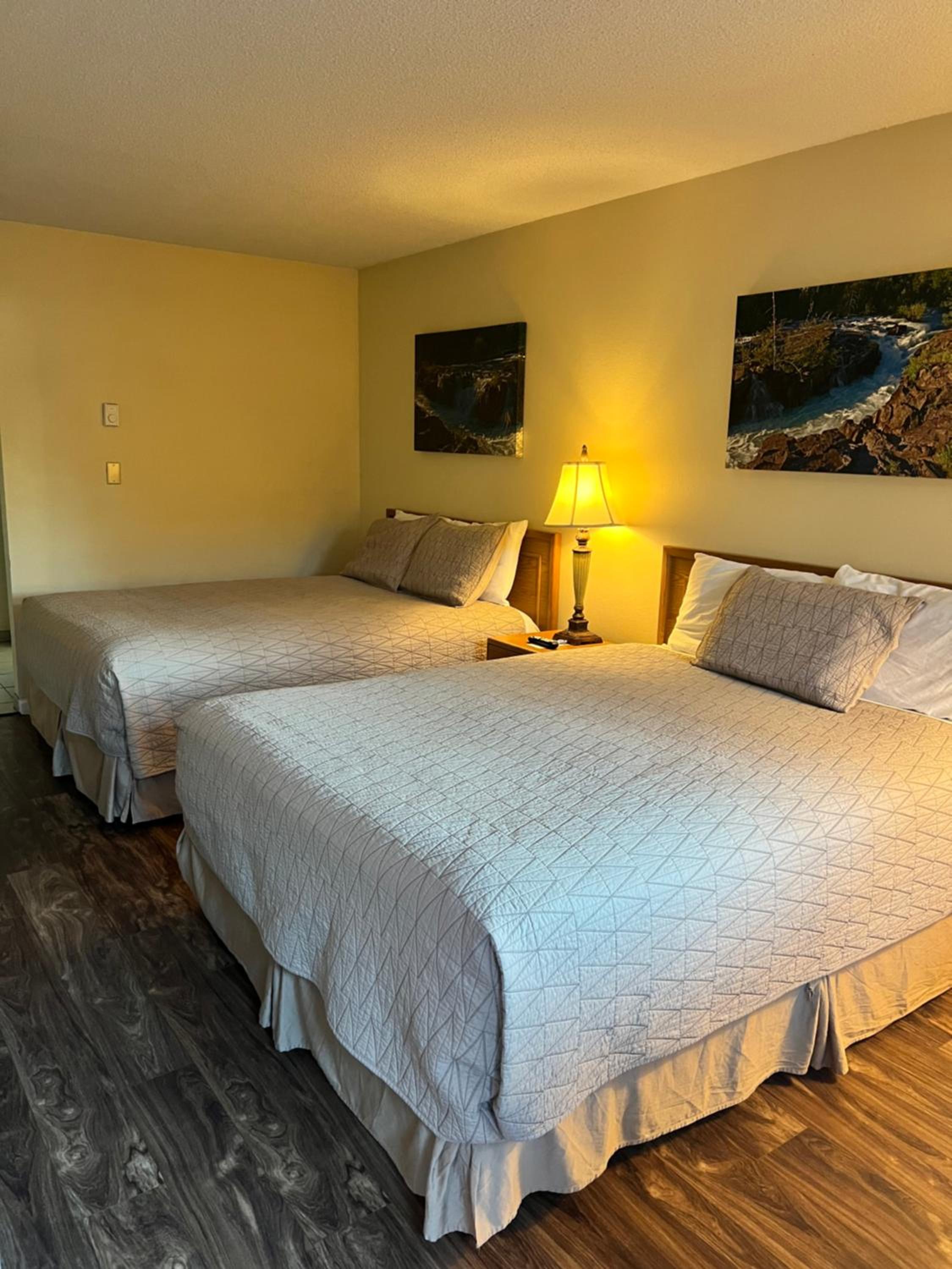 Ashland Vacations - Timbers INN and Suites - Property Image 26