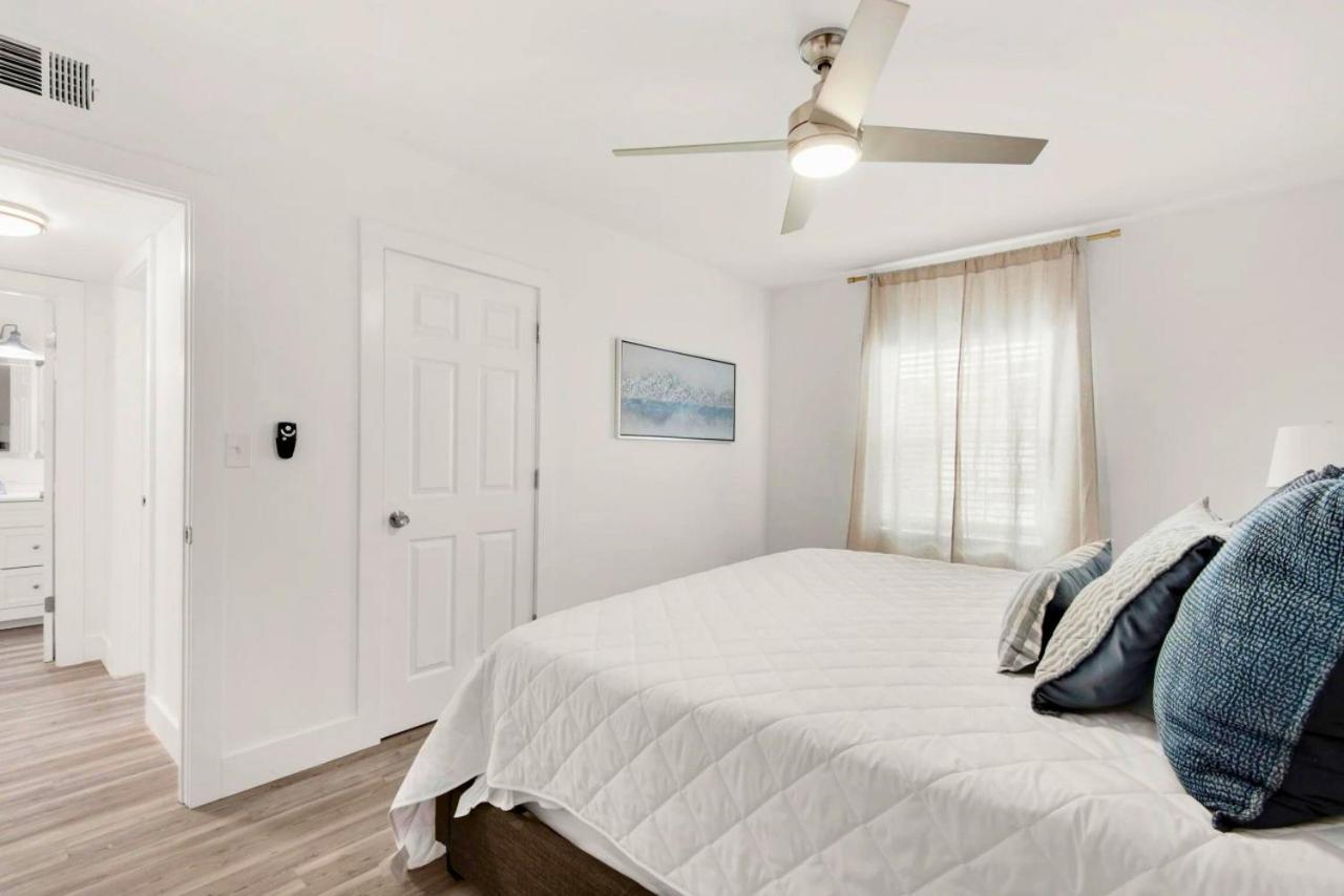 Bluefish 3 OKA Island 2BR Hideaway Walk2Beach view 4