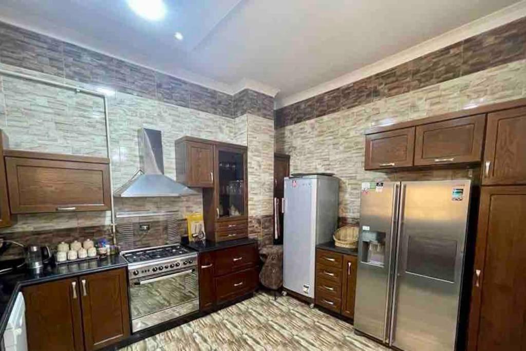 Bright And Spacious Appartment near Airport - New Cairo