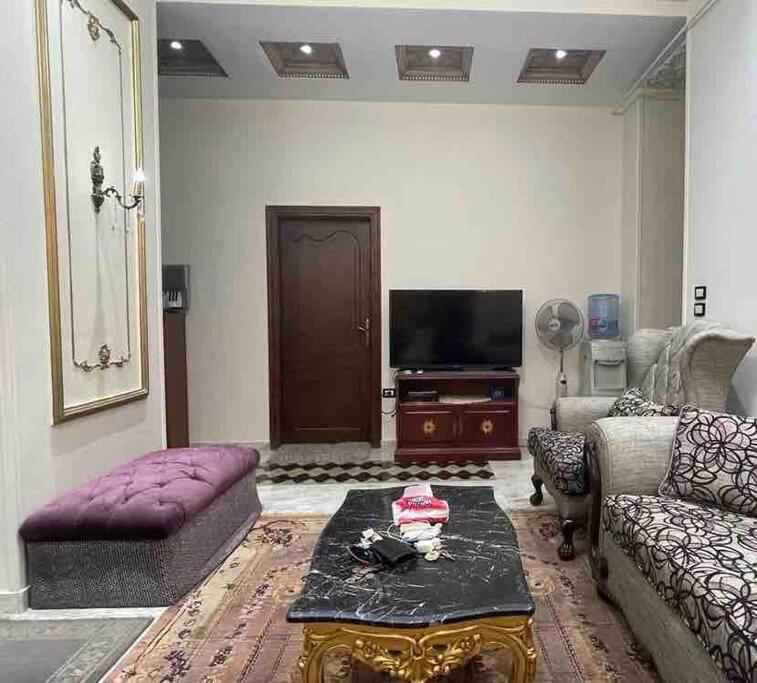 Bright And Spacious Appartment near Airport - New Cairo