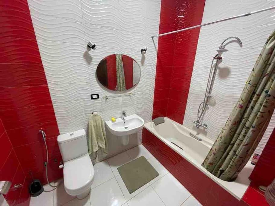 Bright And Spacious Appartment near Airport - New Cairo