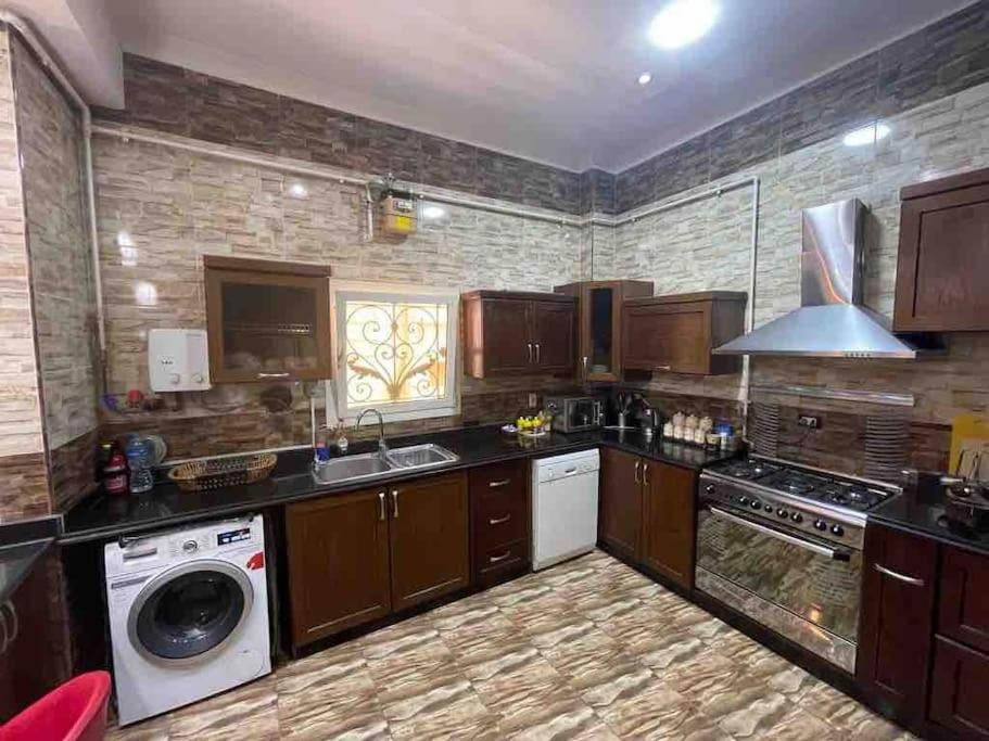 Bright And Spacious Appartment near Airport - New Cairo