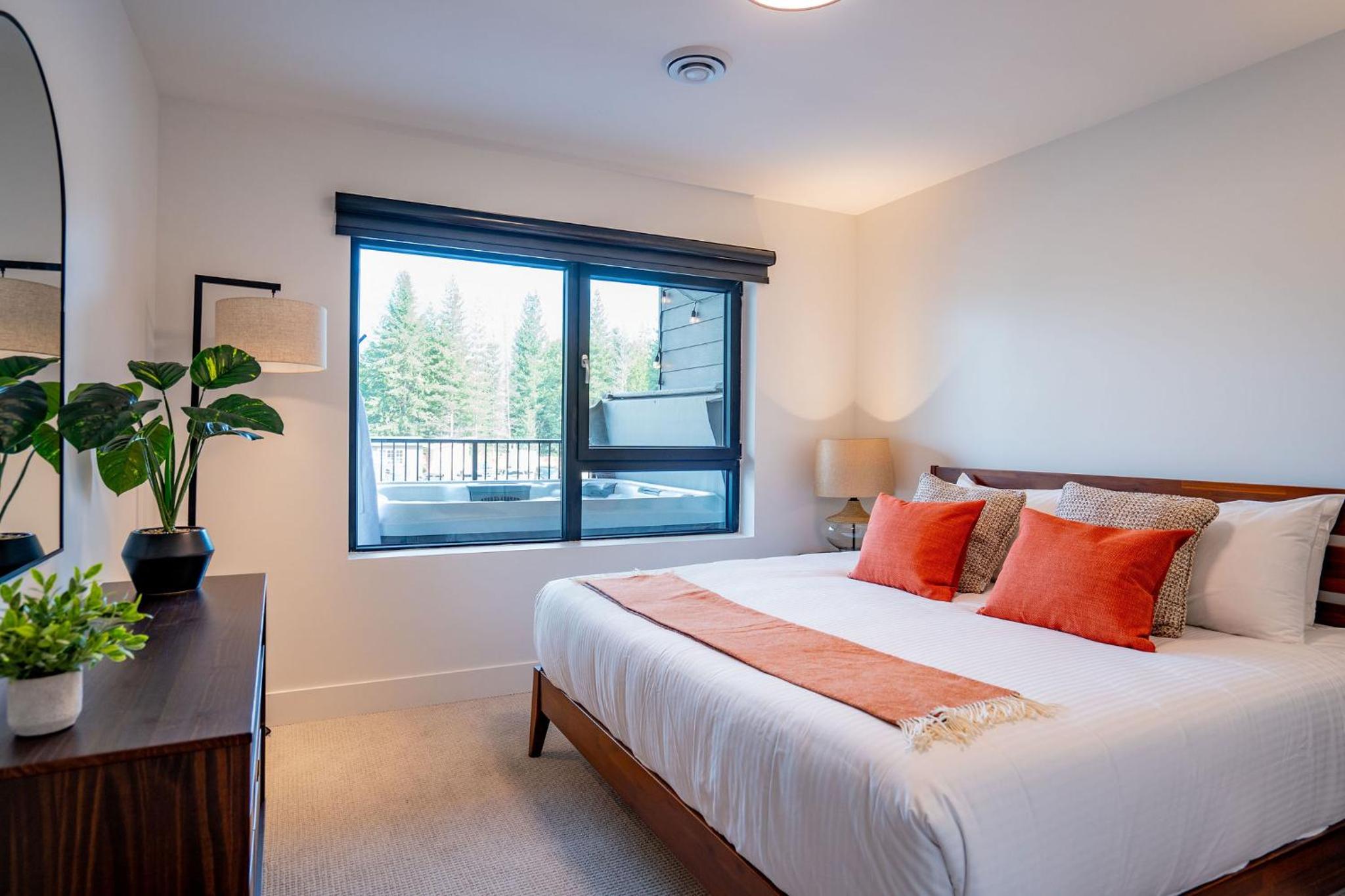Huckin' Harry's by Revelstoke Vacations