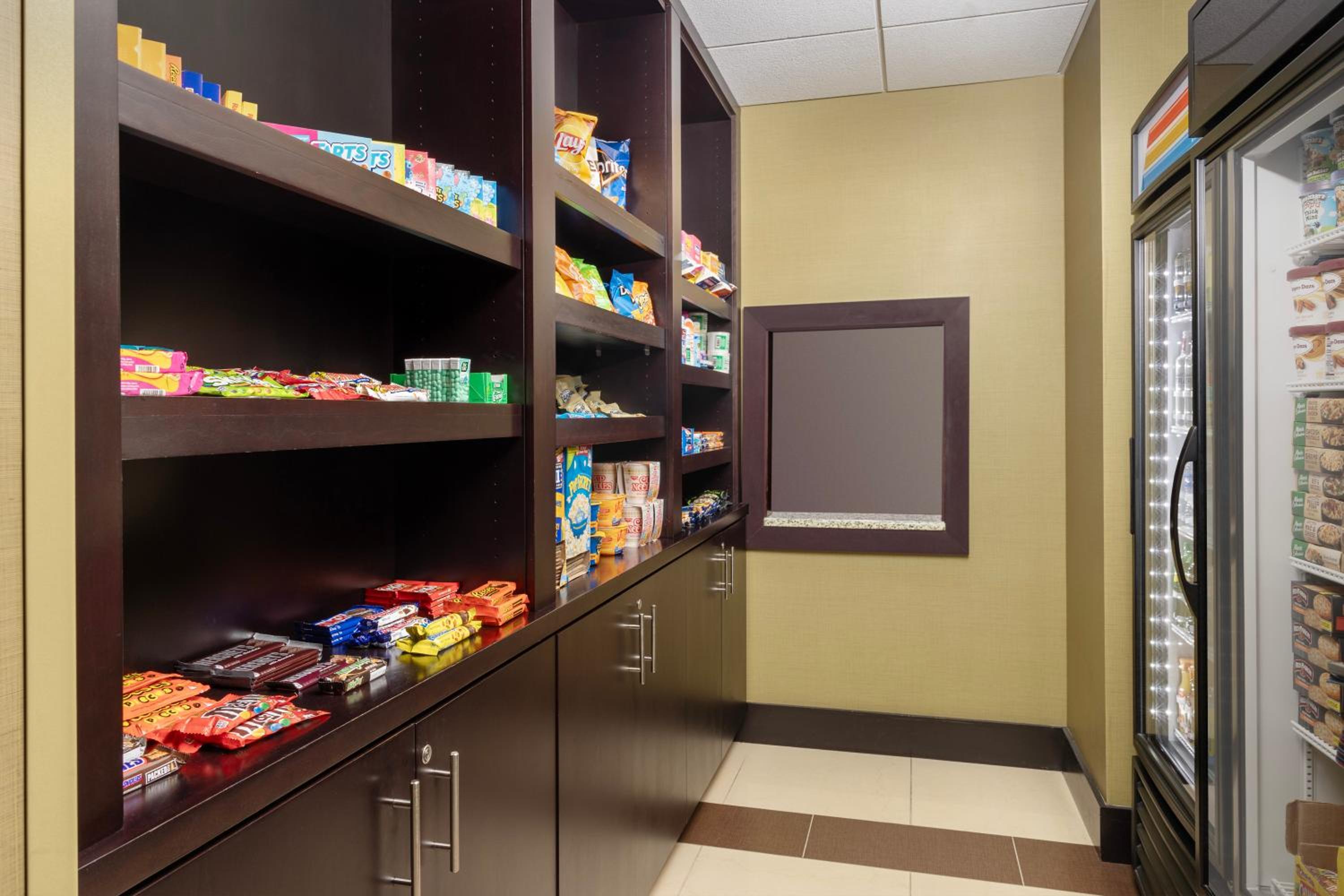 Lake City Vacations - Comfort Suites Lake City - Property Image 24