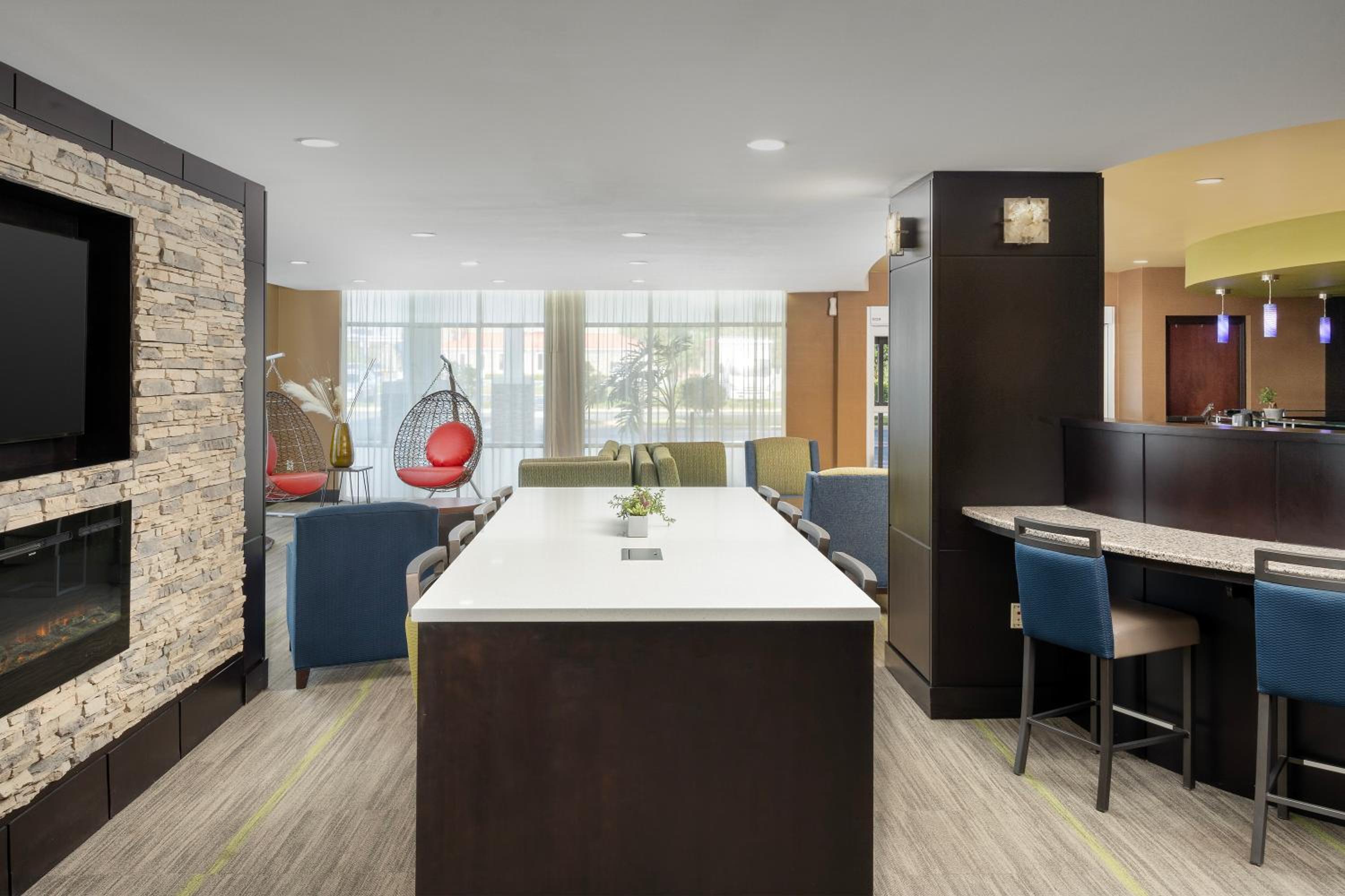 Lake City Vacations - Comfort Suites Lake City - Property Image 20