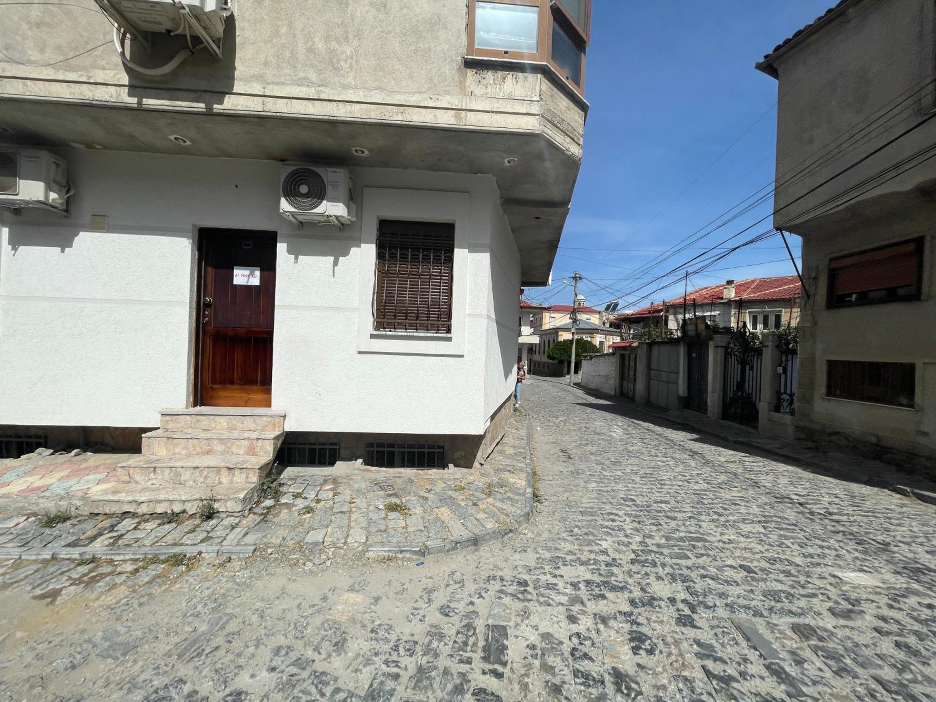 At Pikotiko's - Korca City Rooms for Rent