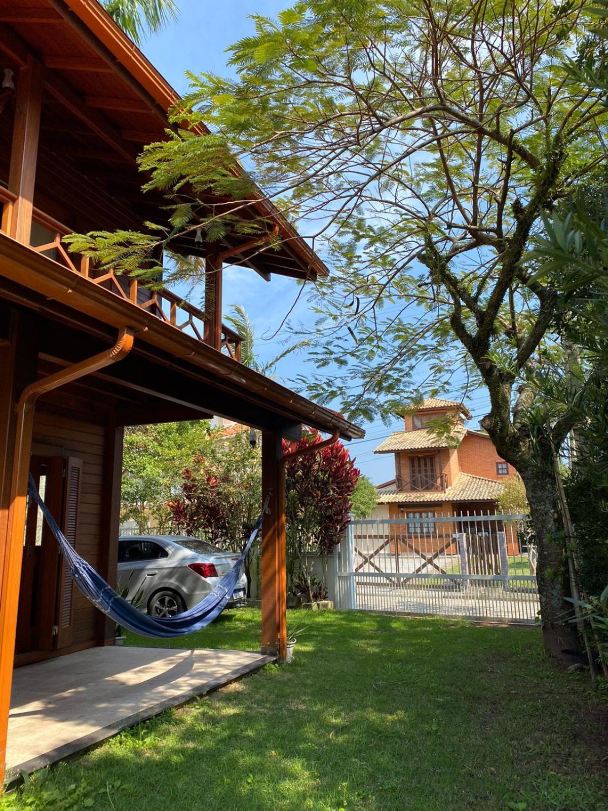 Casa espaçosa na Guarda do Embaú
