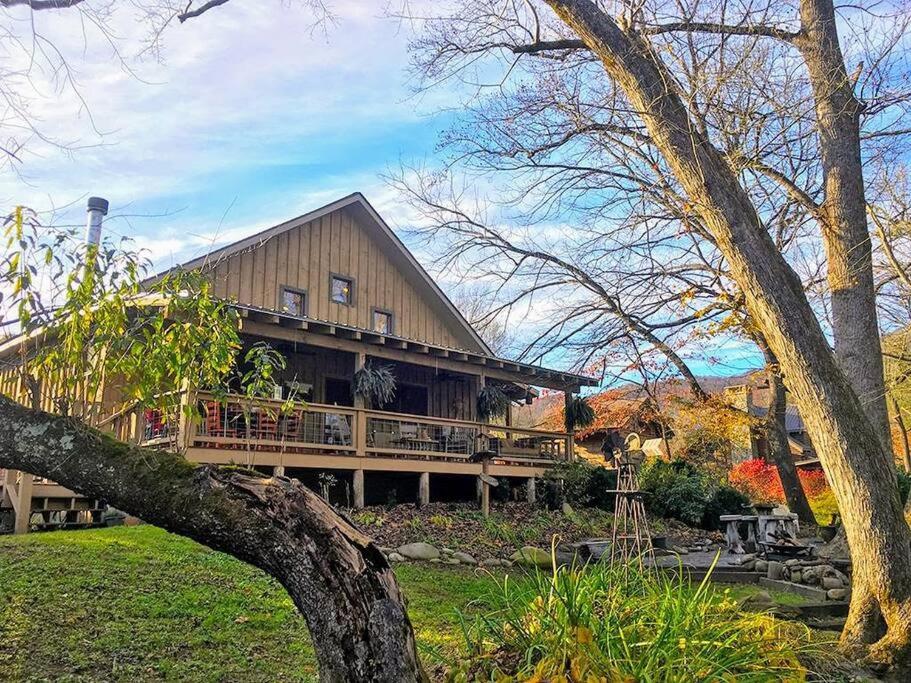 Hotel Water's Edge ~ Covered Porch w/ Deep Creek as your Backyard Haven - Image 1