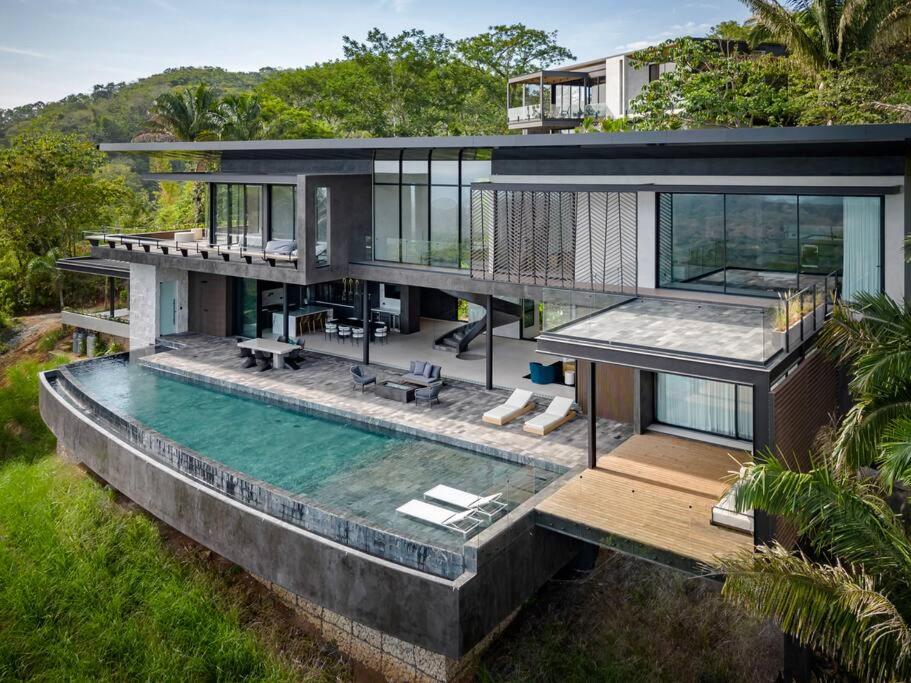 Casa Gaia - New Luxury Oceanview Mansion