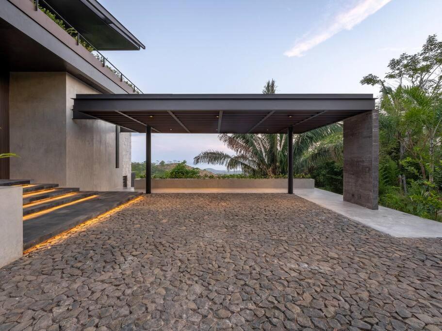 Casa Gaia - New Luxury Oceanview Mansion
