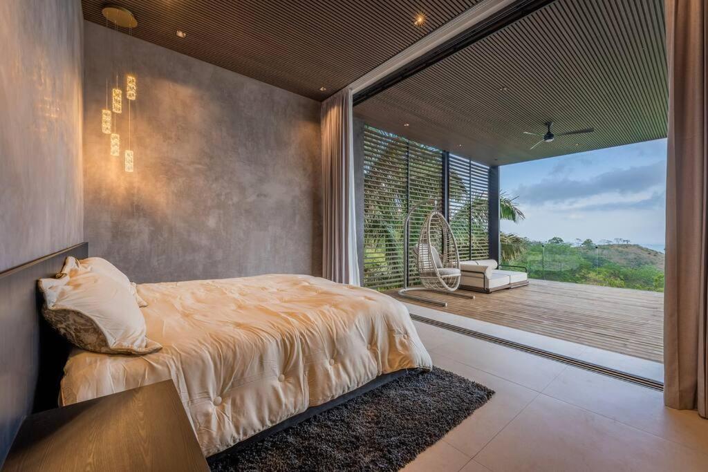 Casa Gaia - New Luxury Oceanview Mansion