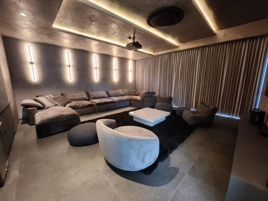Casa Gaia - New Luxury Oceanview Mansion