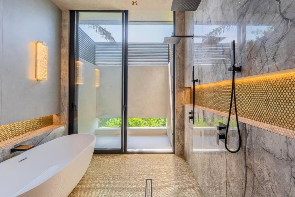 Casa Gaia - New Luxury Oceanview Mansion