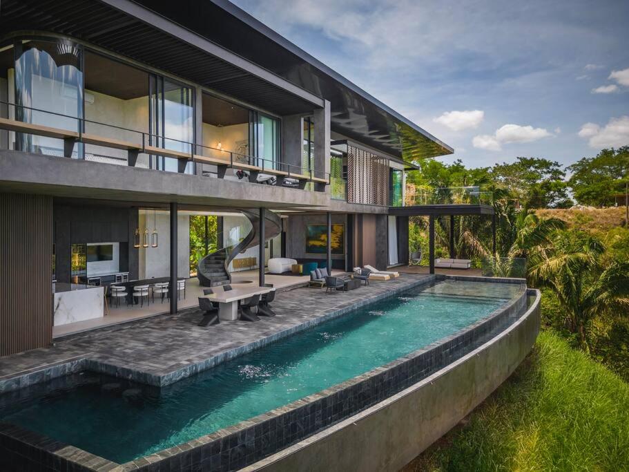 Casa Gaia - New Luxury Oceanview Mansion