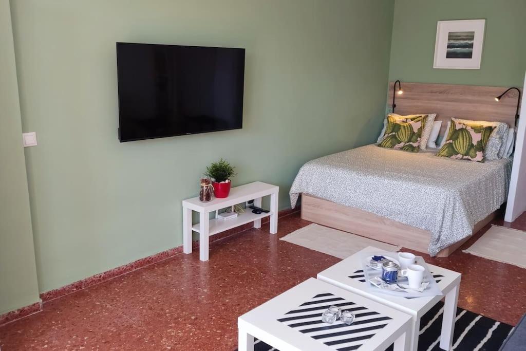 Calahonda Beach Brand new studio oceanfront