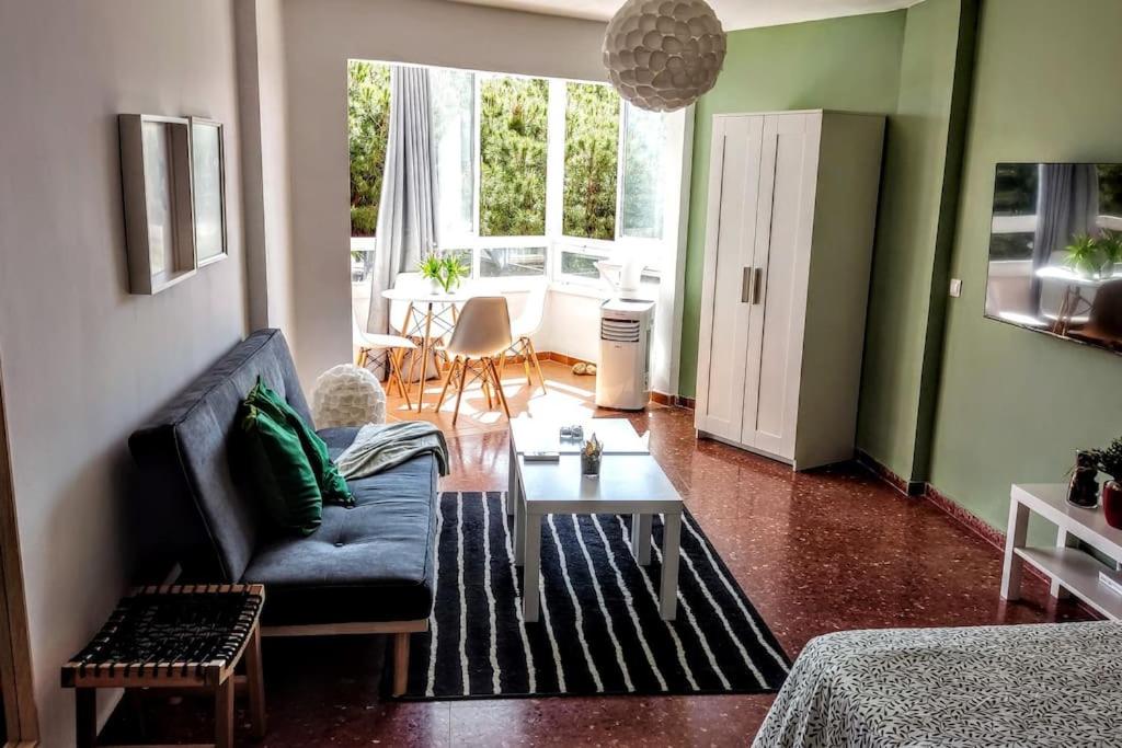 Calahonda Beach Brand new studio oceanfront