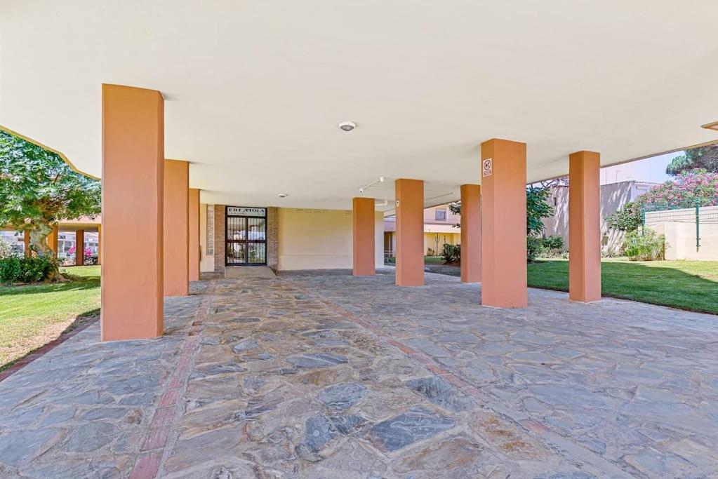 Calahonda Beach Brand new studio oceanfront