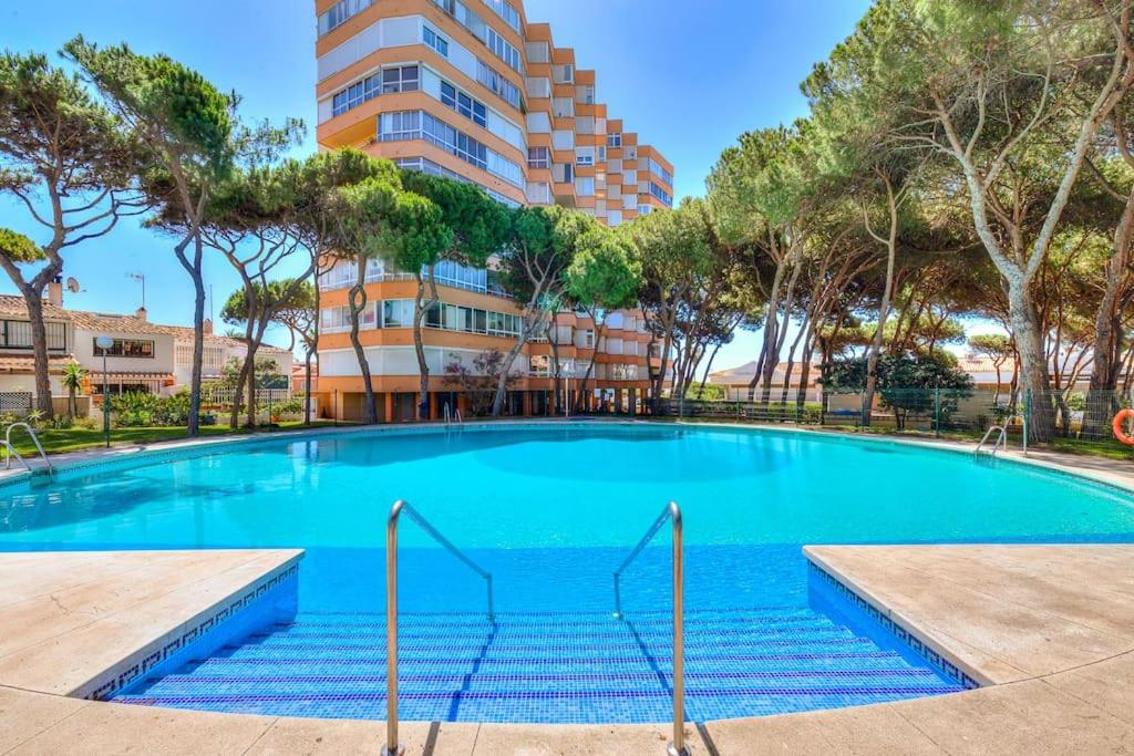 Calahonda Beach Brand new studio oceanfront