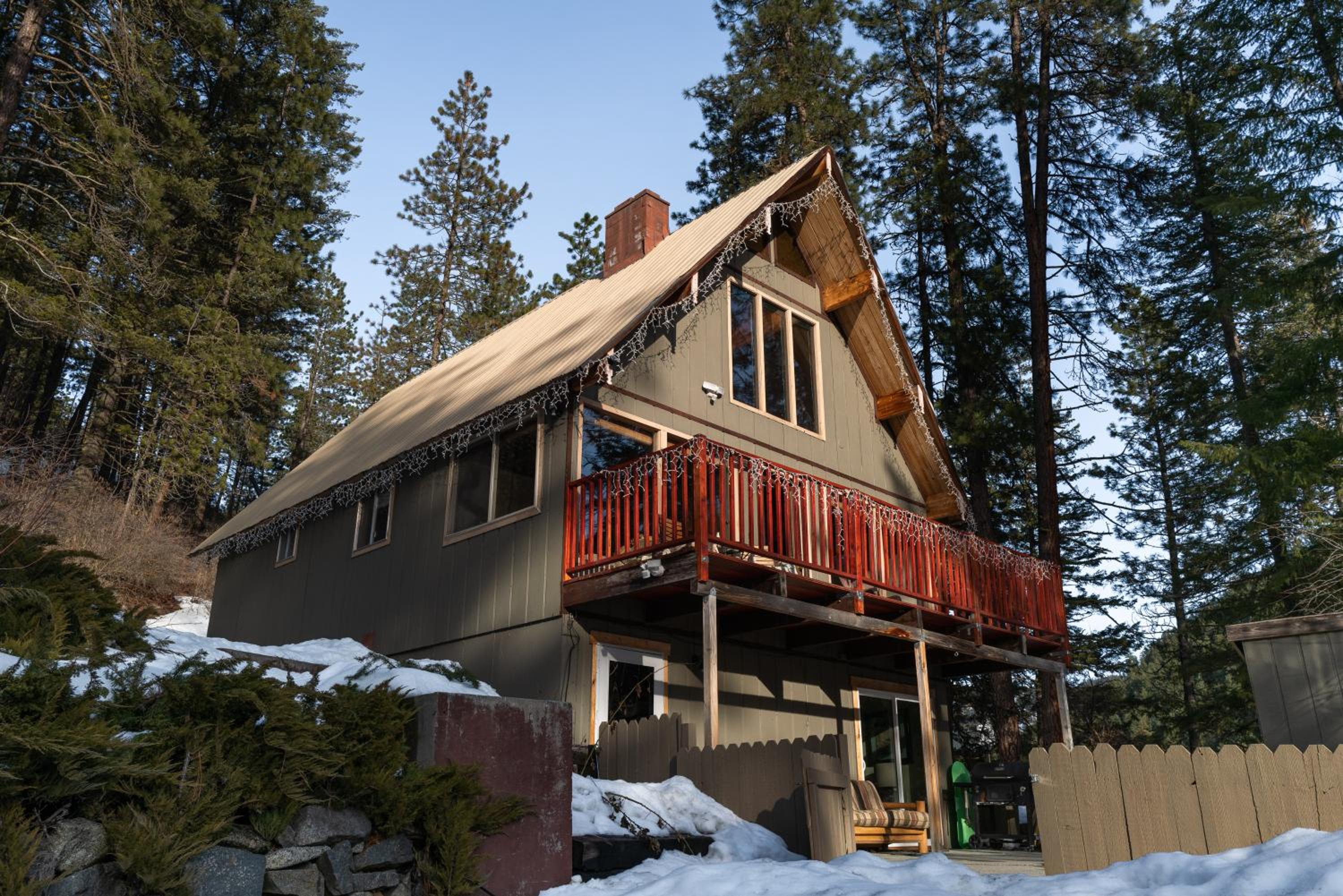 Leavenworth Mountain View Cabin Pet Friendly view 3