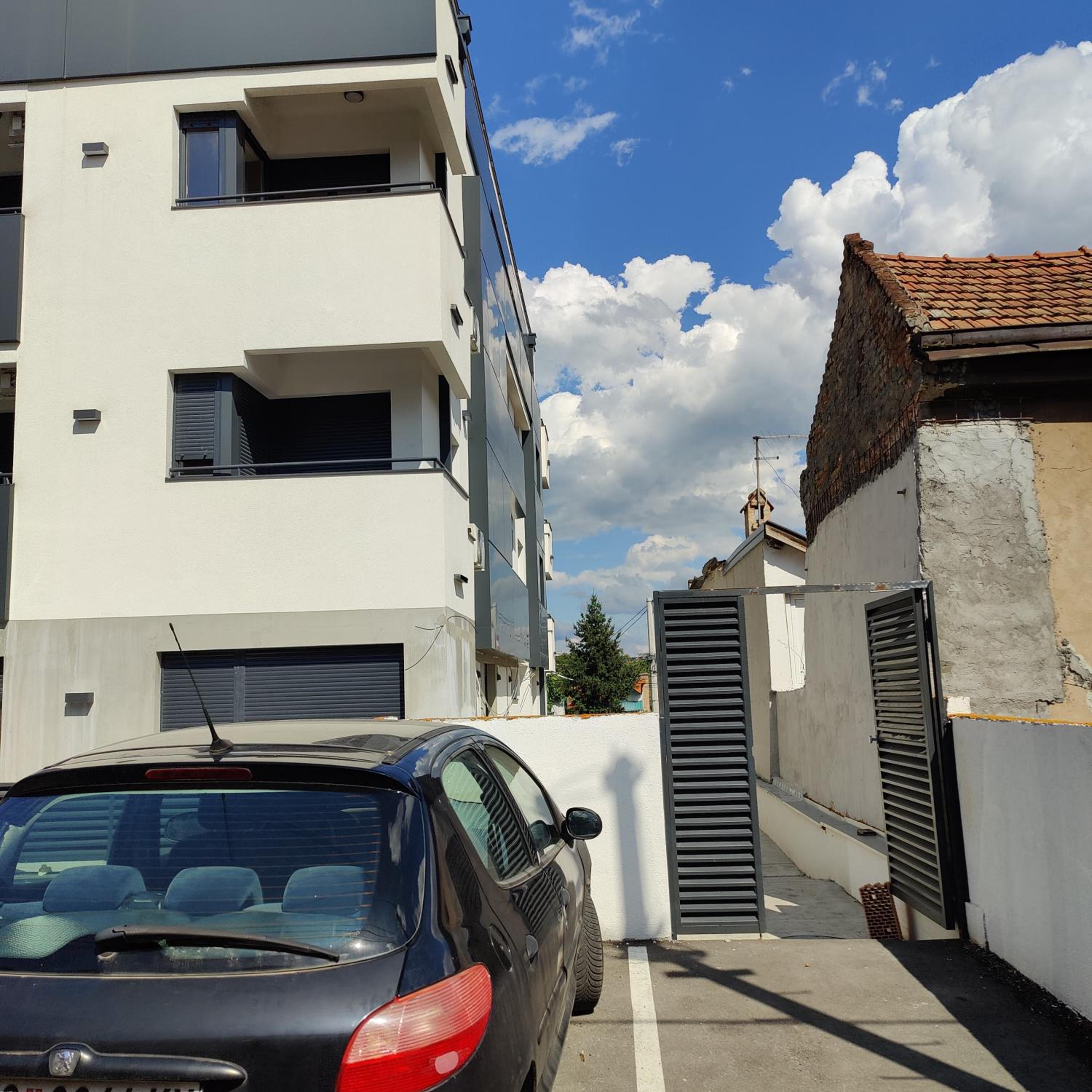 Photo 12