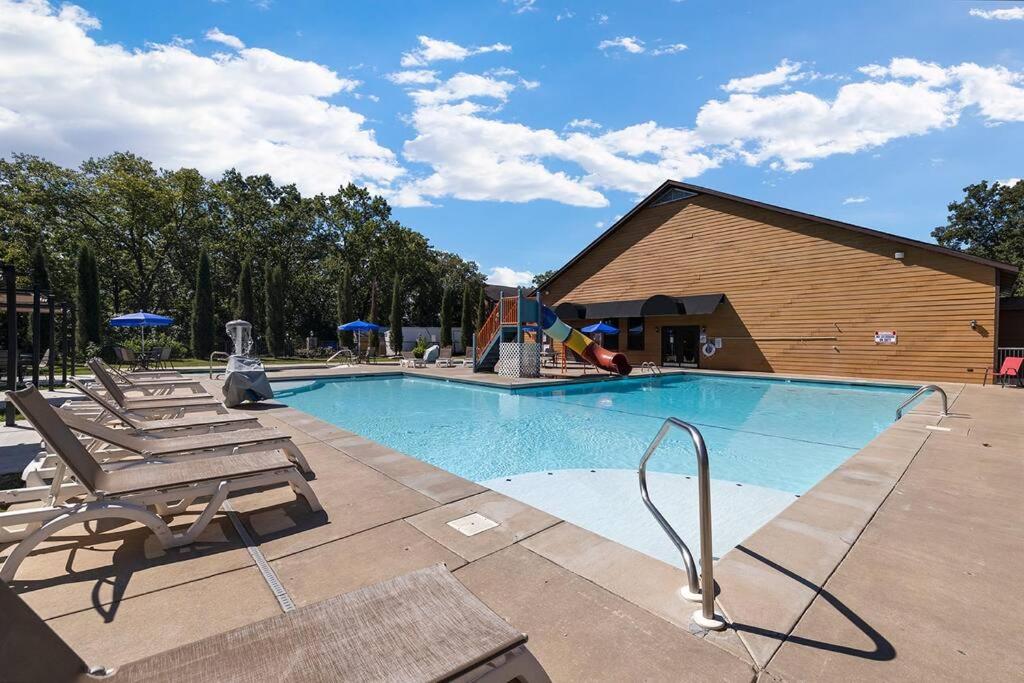 Rock and Timber Lodge view 4
