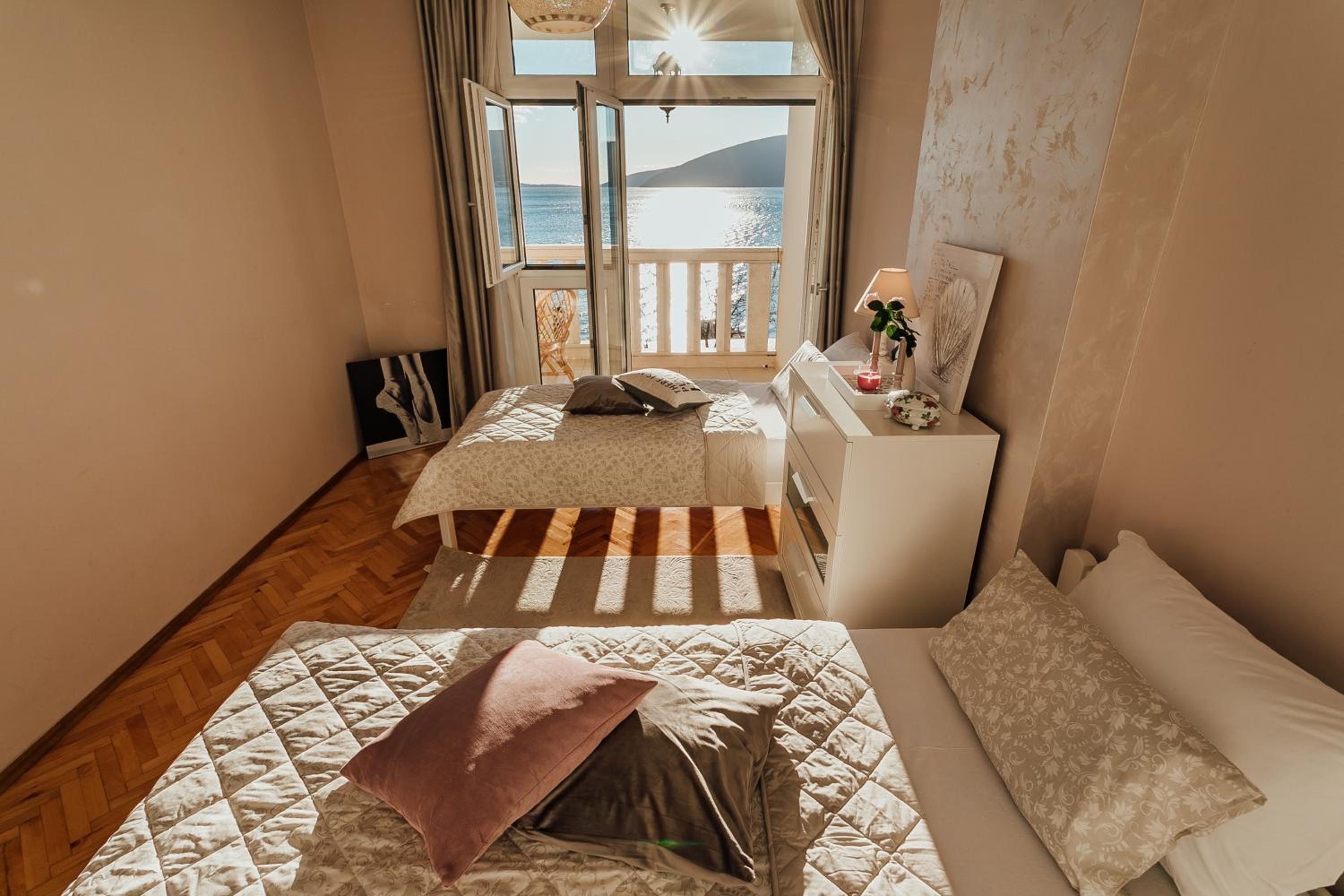 SunnyCoastVilla
