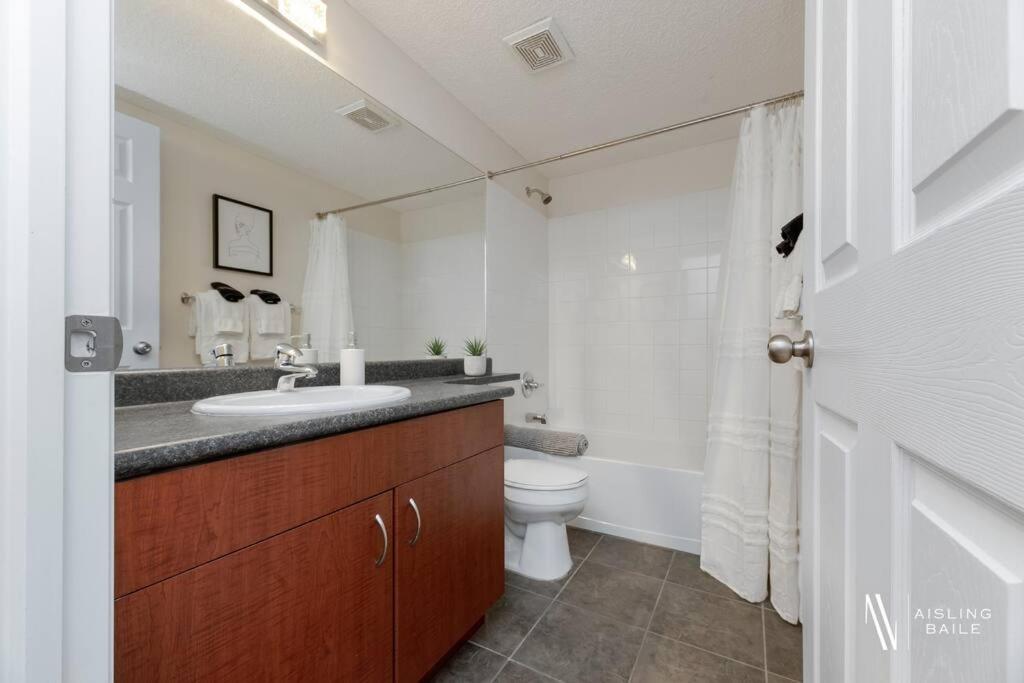 Light N Airy, Pool, Hot Tub, Pets, Ground Floor