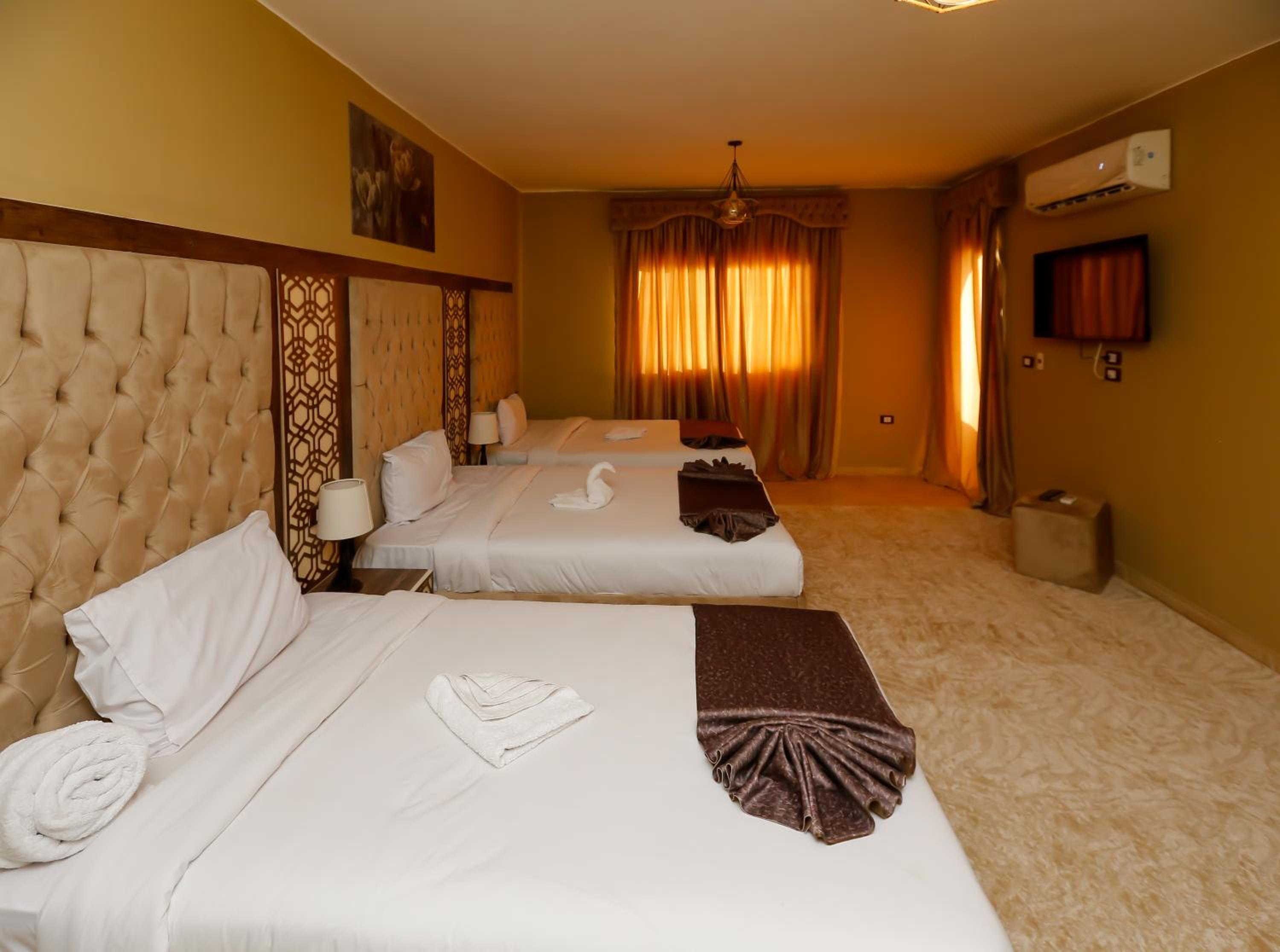 King Cheops Inn - Pyramid View