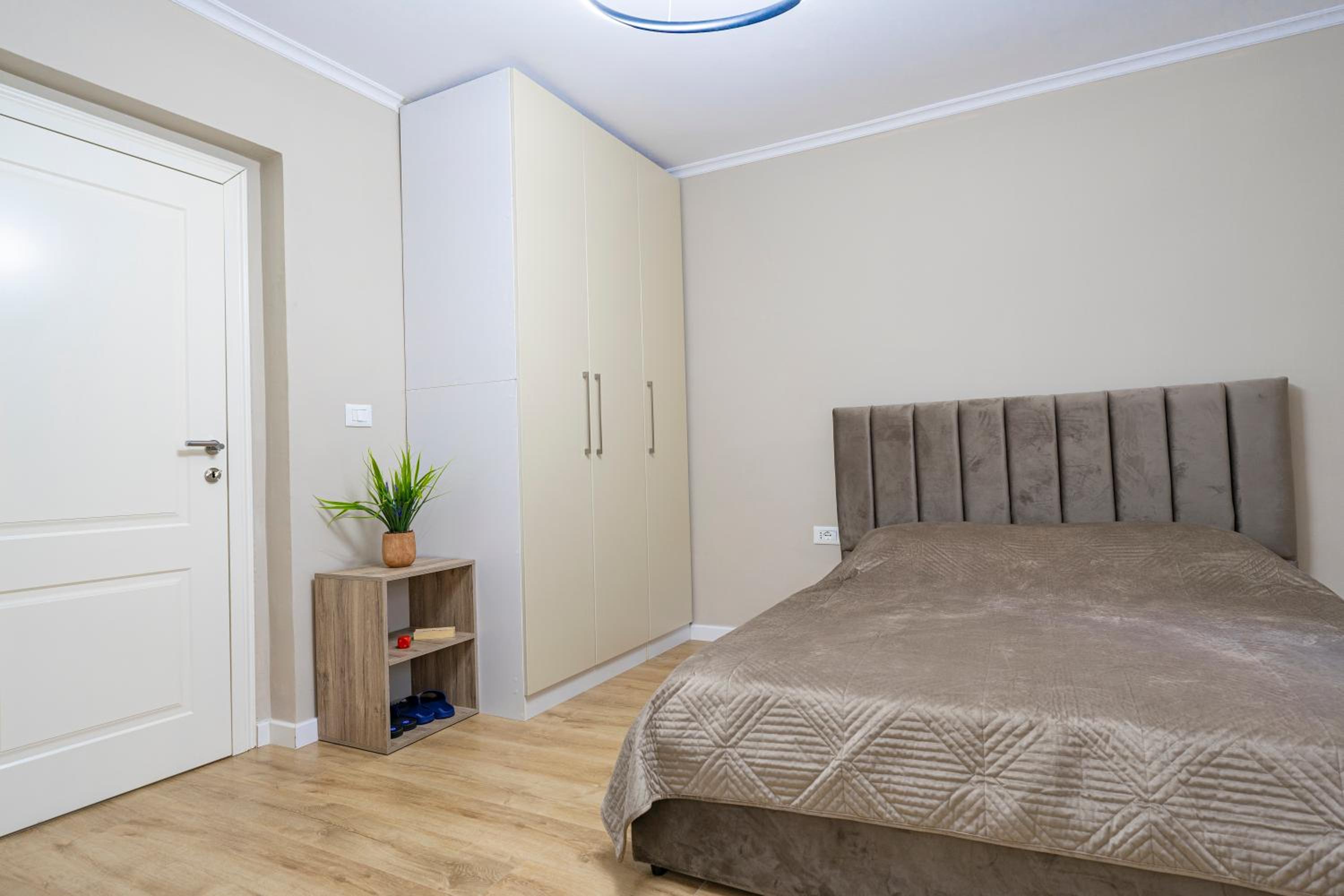 New Bazaar Cane Apartment 2