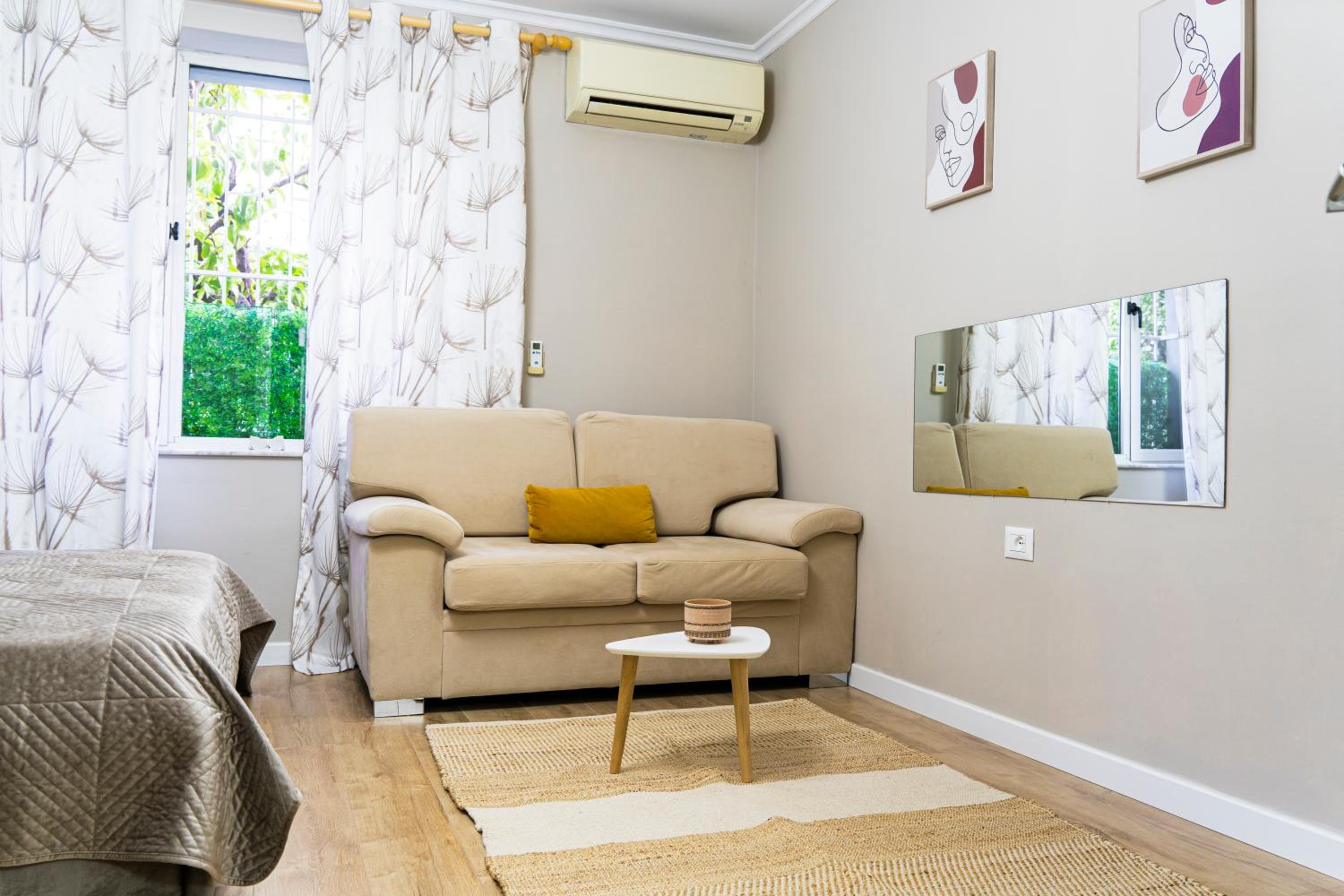 New Bazaar Cane Apartment 2