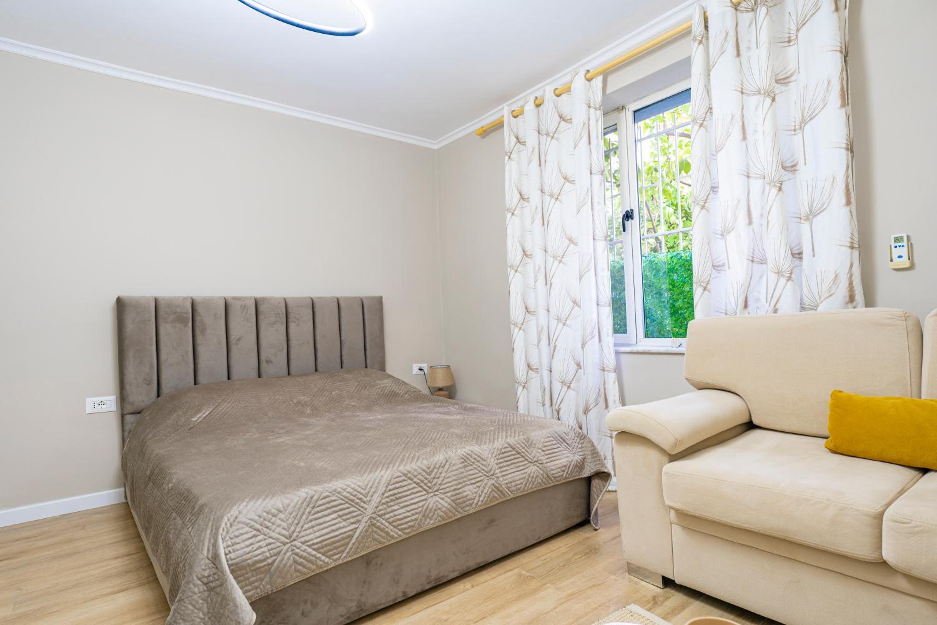 New Bazaar Cane Apartment 2