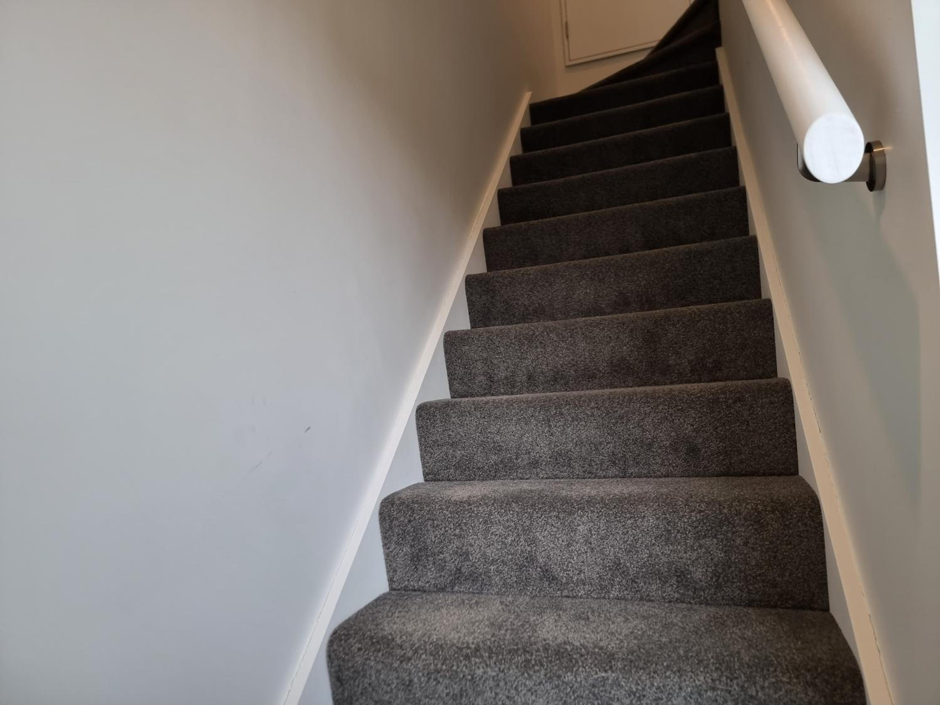 Addington townhouse with carpark 8mins walk to Hagley park south