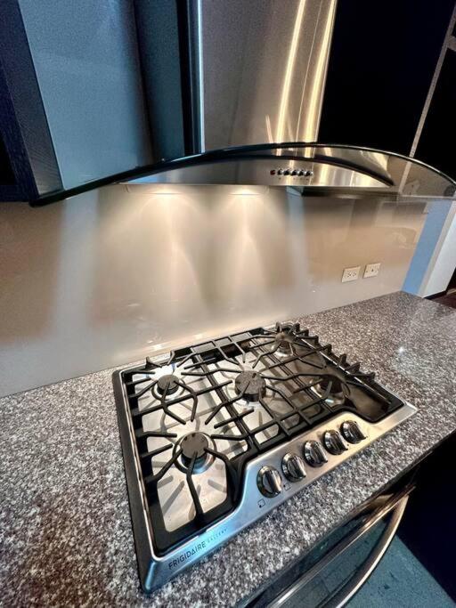 Merendon Heights Luxury Condo