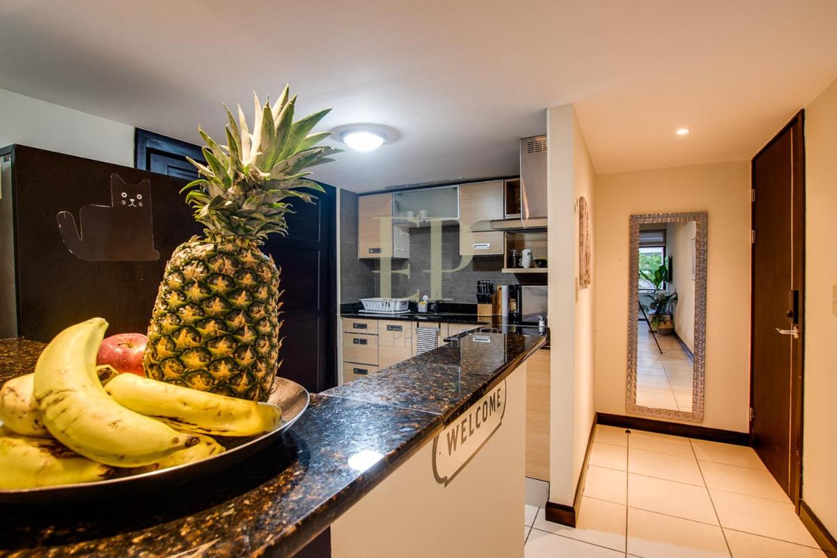CR MARIPOSA RENTALS Comfortable penthouse, AC, pool, gym, tennis