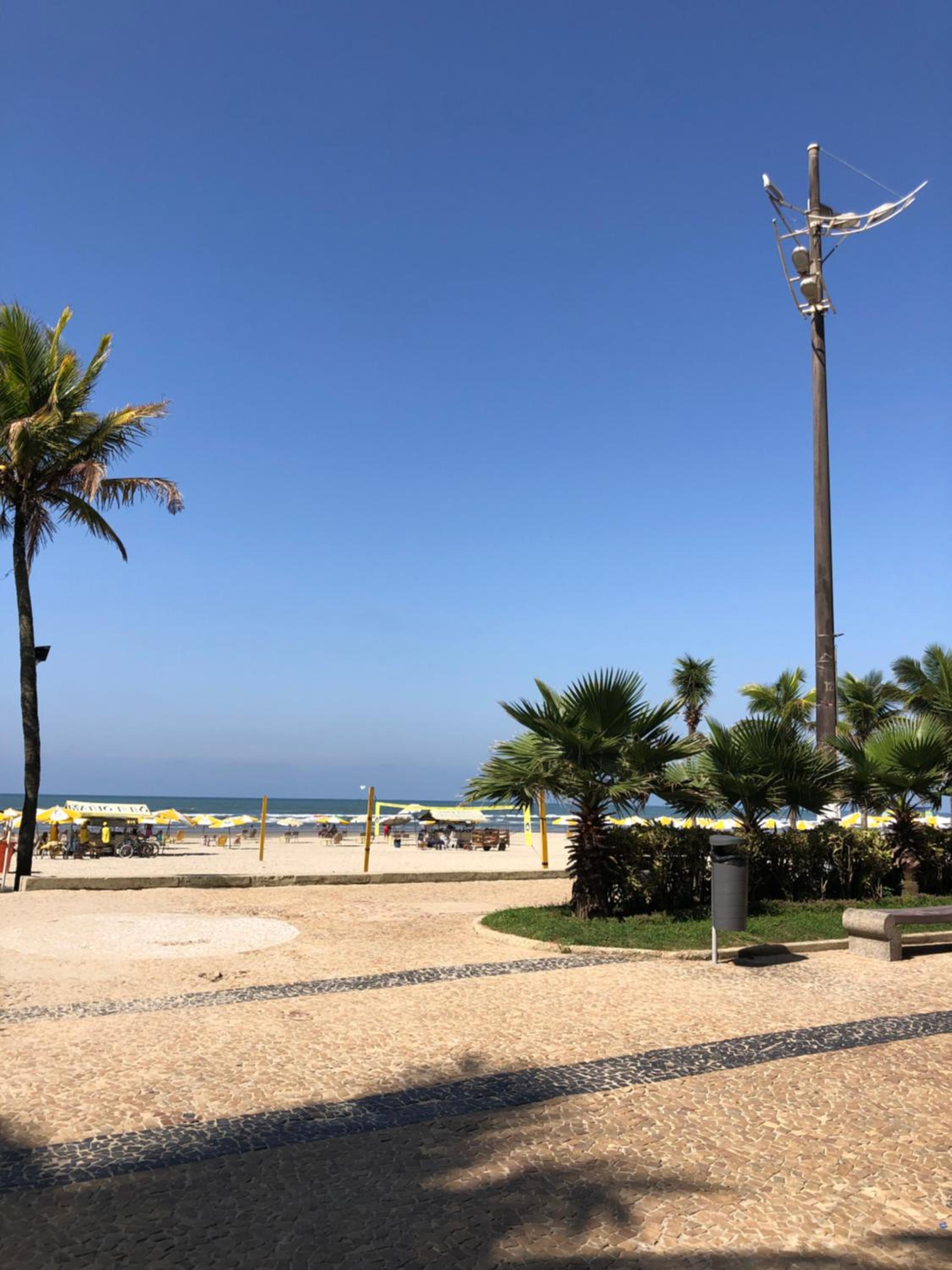 Apt 2 dorm na quadra da praia Ocian - Praia Grande SP