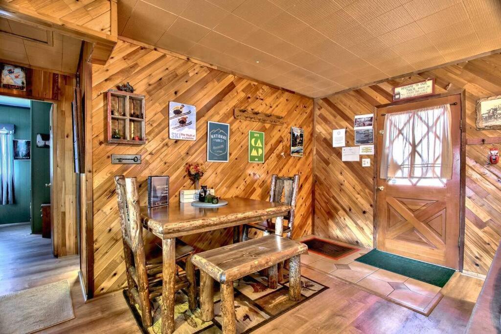 Los Osos Cozy Cabin with Private Spa and BBQ view 4