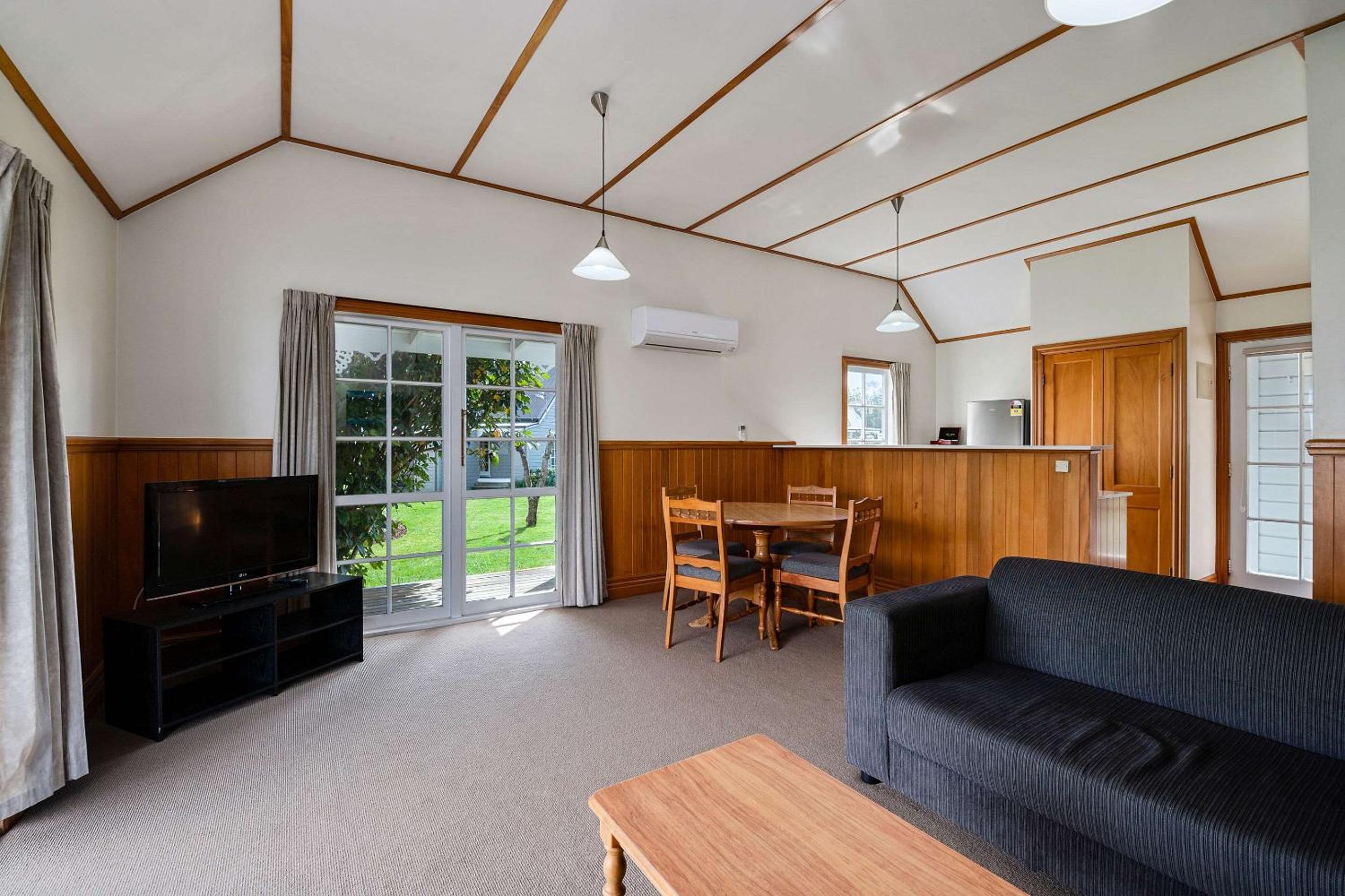 Huka Falls Resort