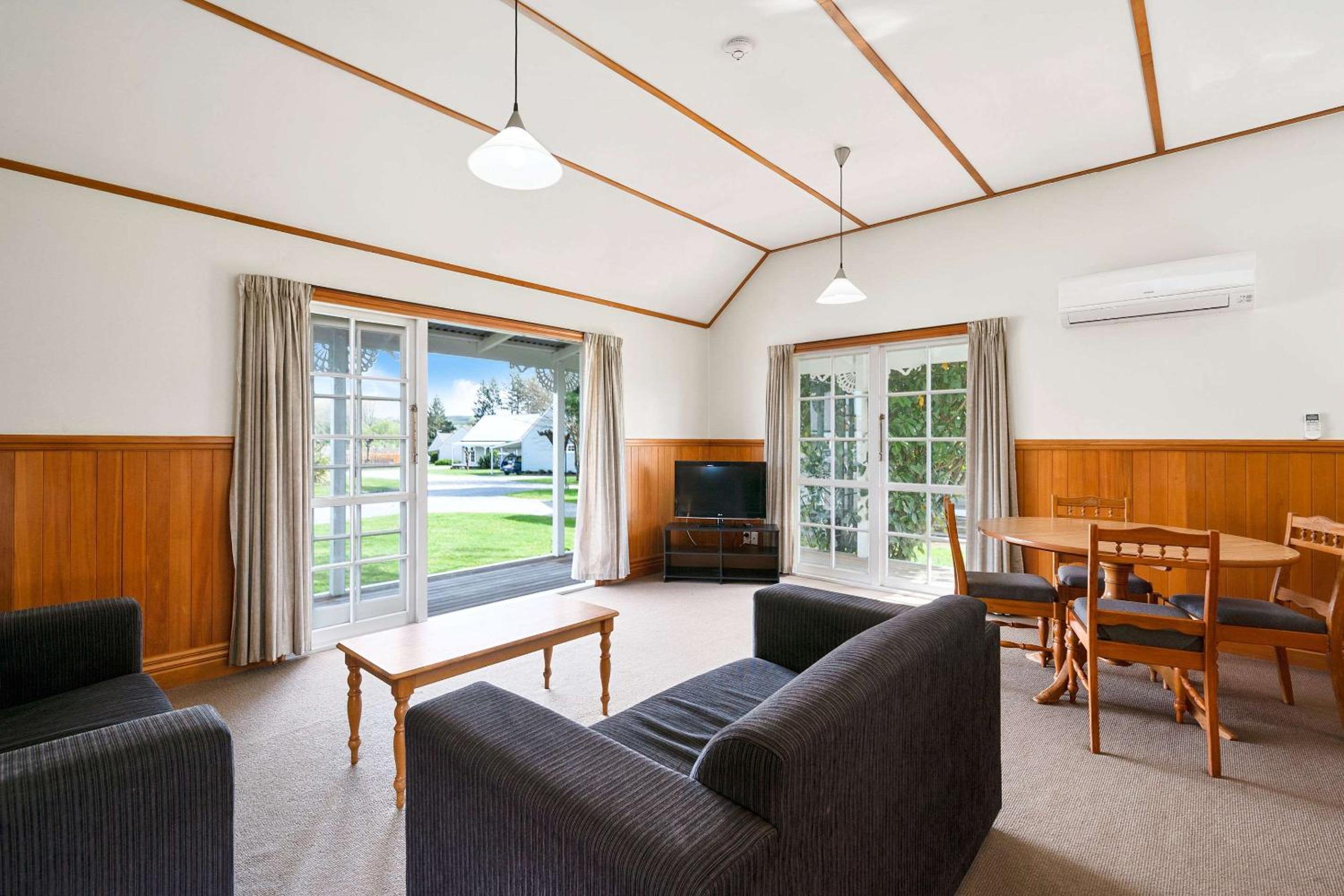 Huka Falls Resort