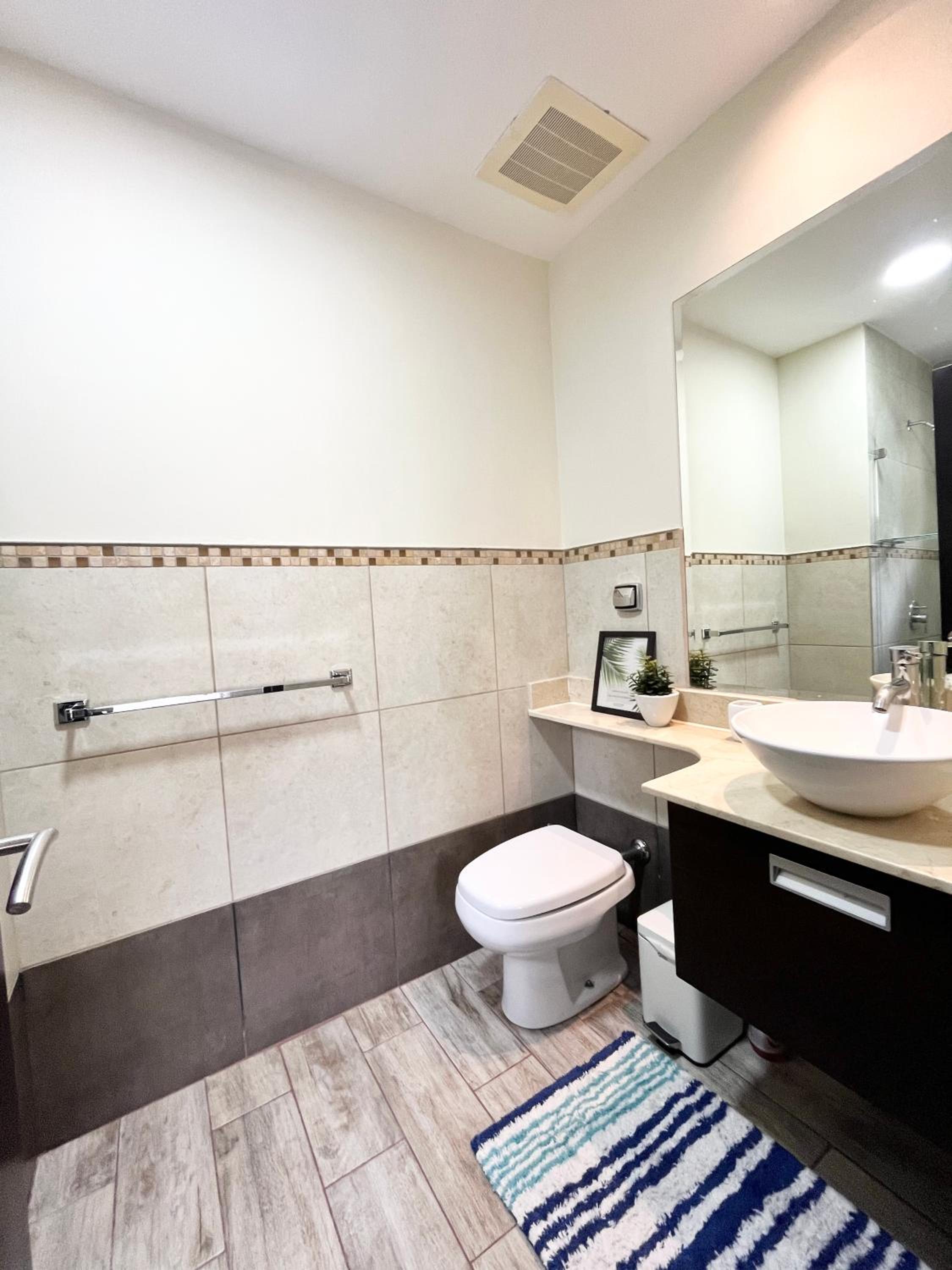 CR MARIPOSA RENTALS Comfortable penthouse, AC, pool, gym, tennis