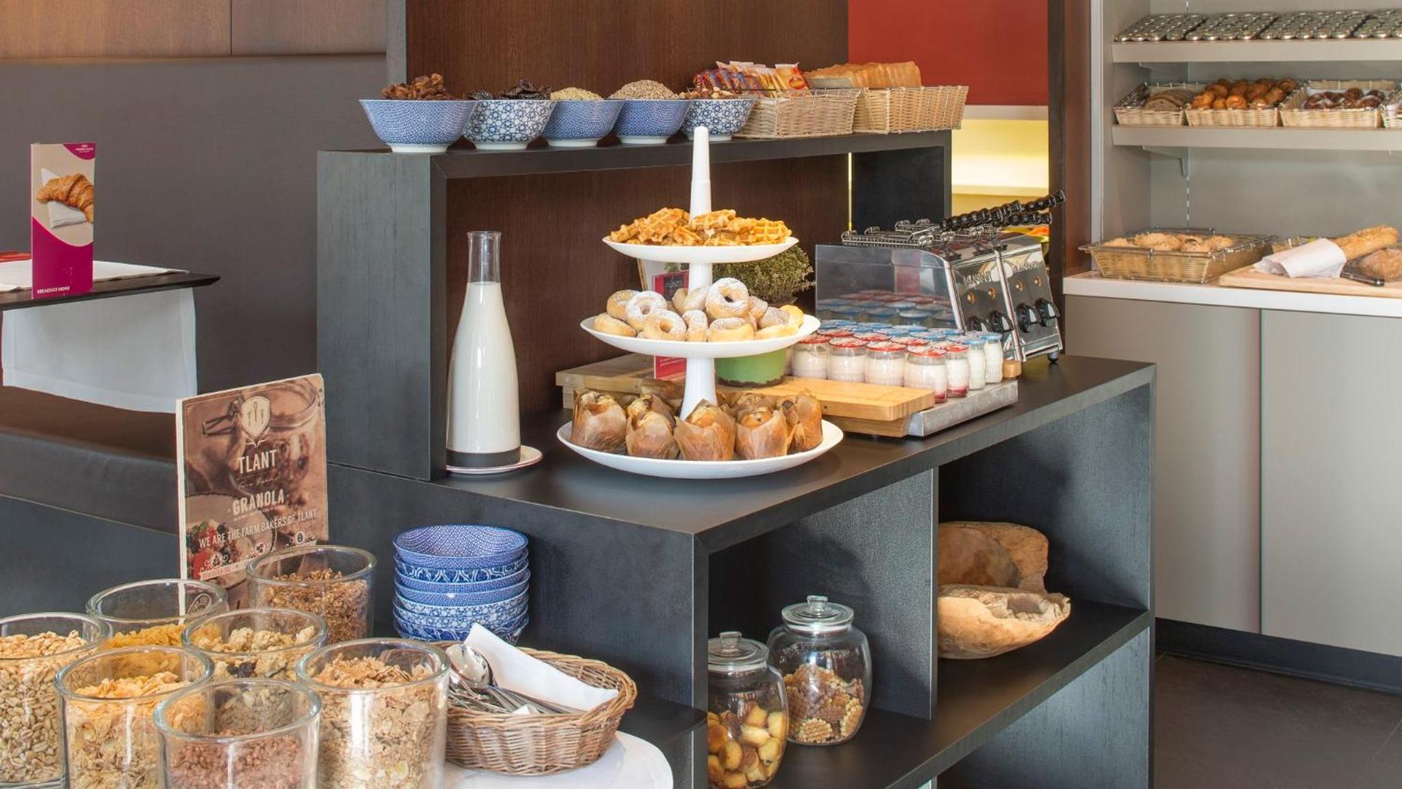 Bruges Vacations - Crowne Plaza Hotel Brugge, an IHG Hotel - Property Image 2