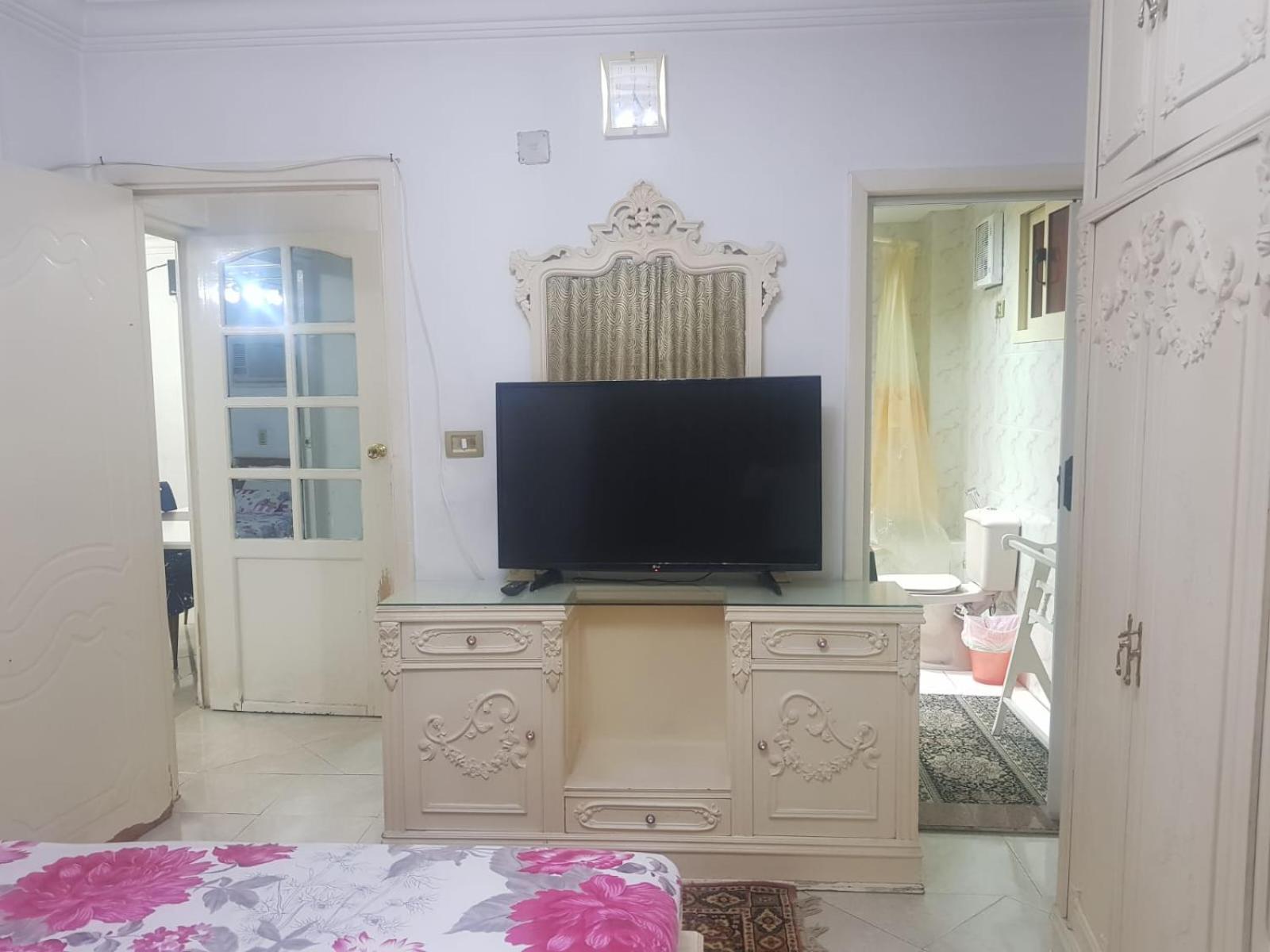 Fabulous Apartment in Sheraton Heliopolis ,5 minutes from Cairo Airport
