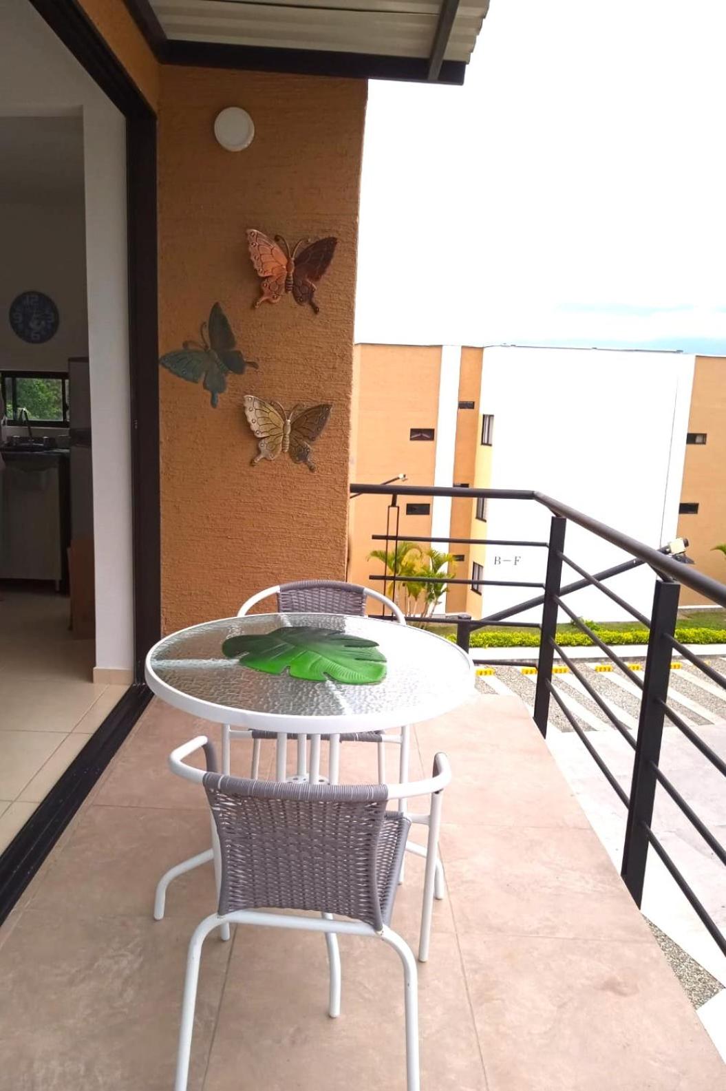 Apartasol Amor y Café, Reserva de la Colina