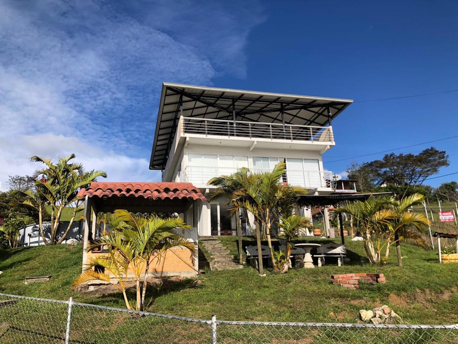 Lago calima home