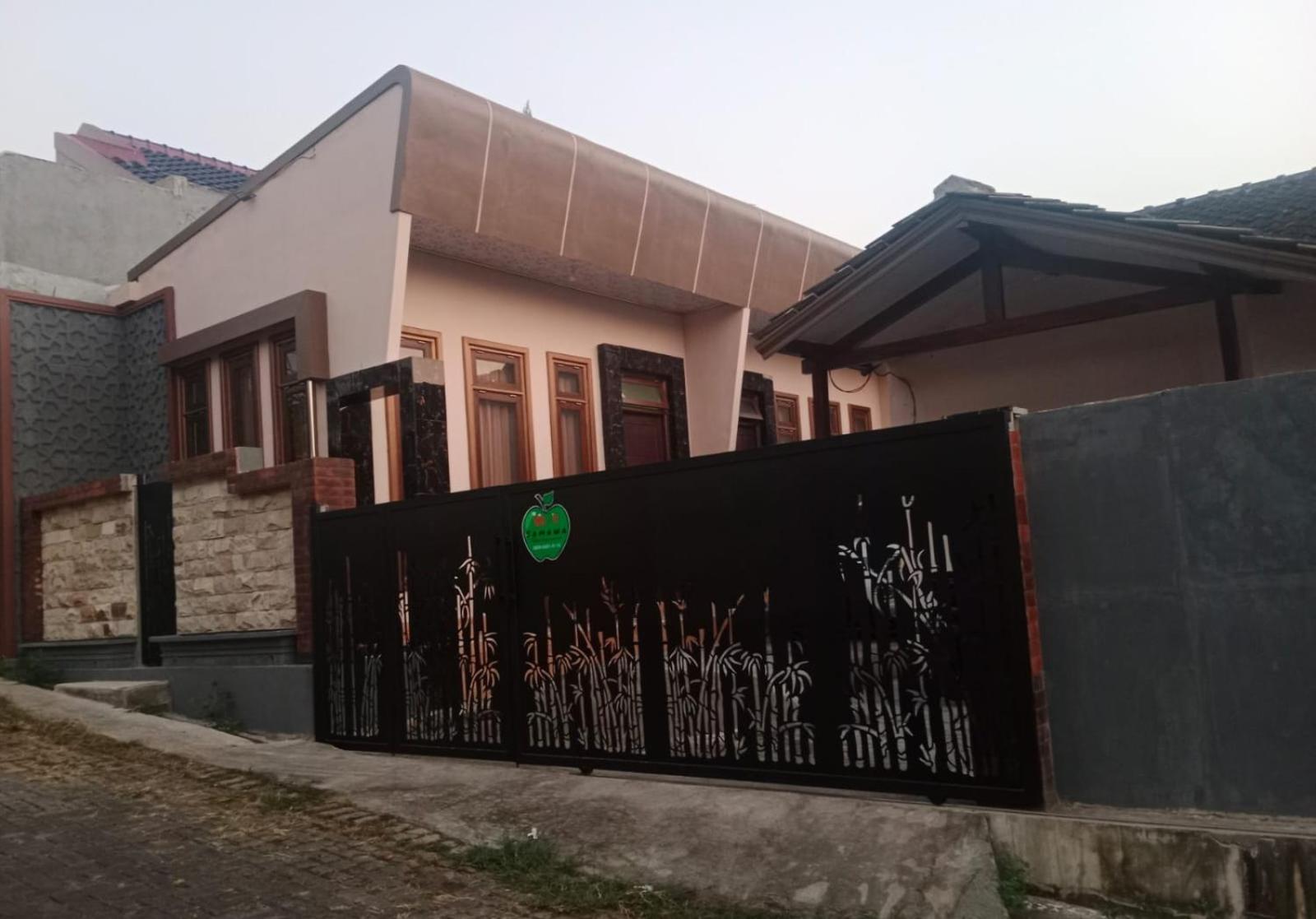 Samawa Homestay syariah Batu view 2